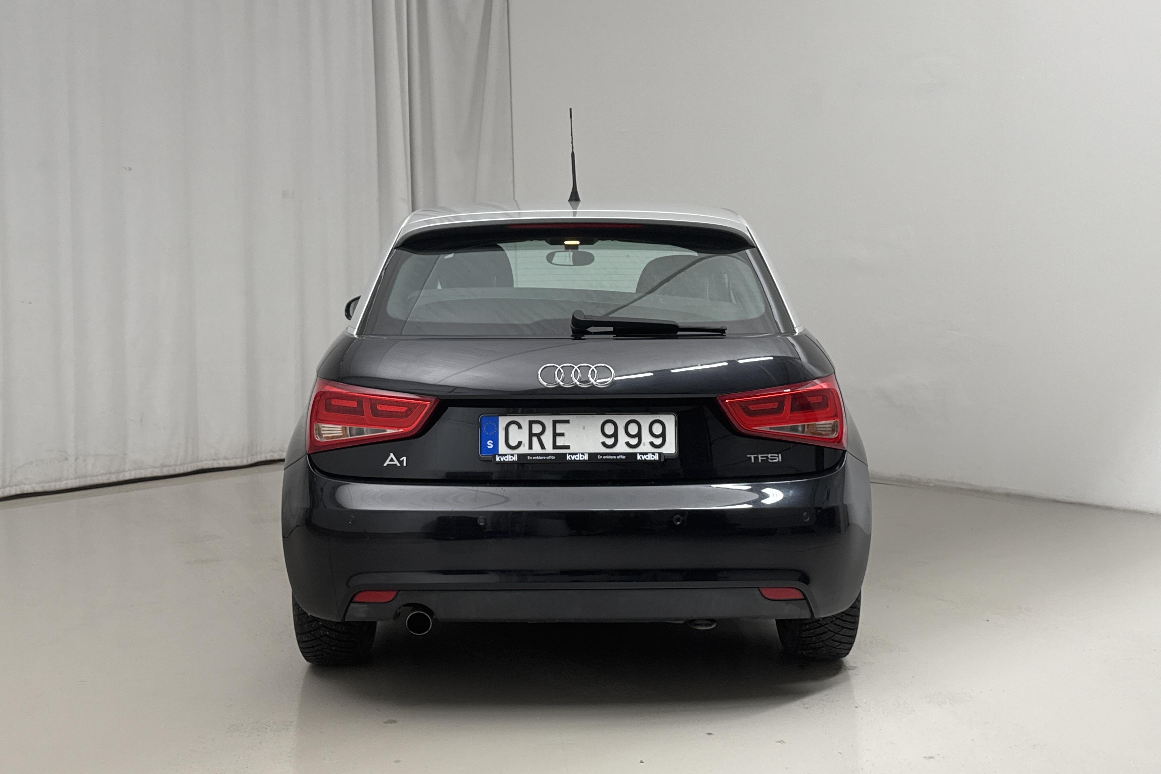 Audi A1 1.2 TFSI Sportback (86hk) - 9 473 mil - Manuell - svart - 2012