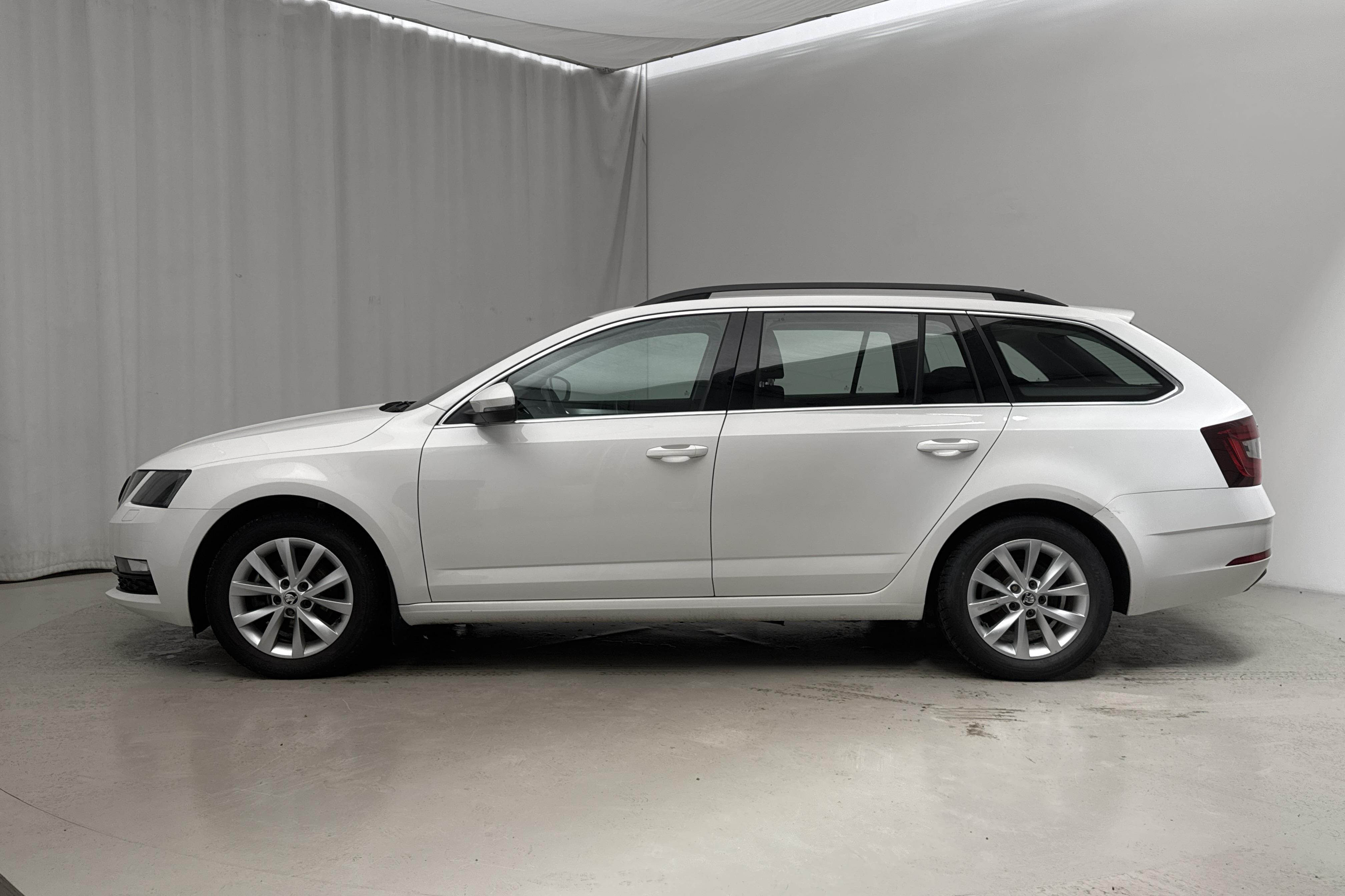 Skoda Octavia III 1.4 TSI G-TEC Combi (110hk) - 3 564 mil - Automat - vit - 2018