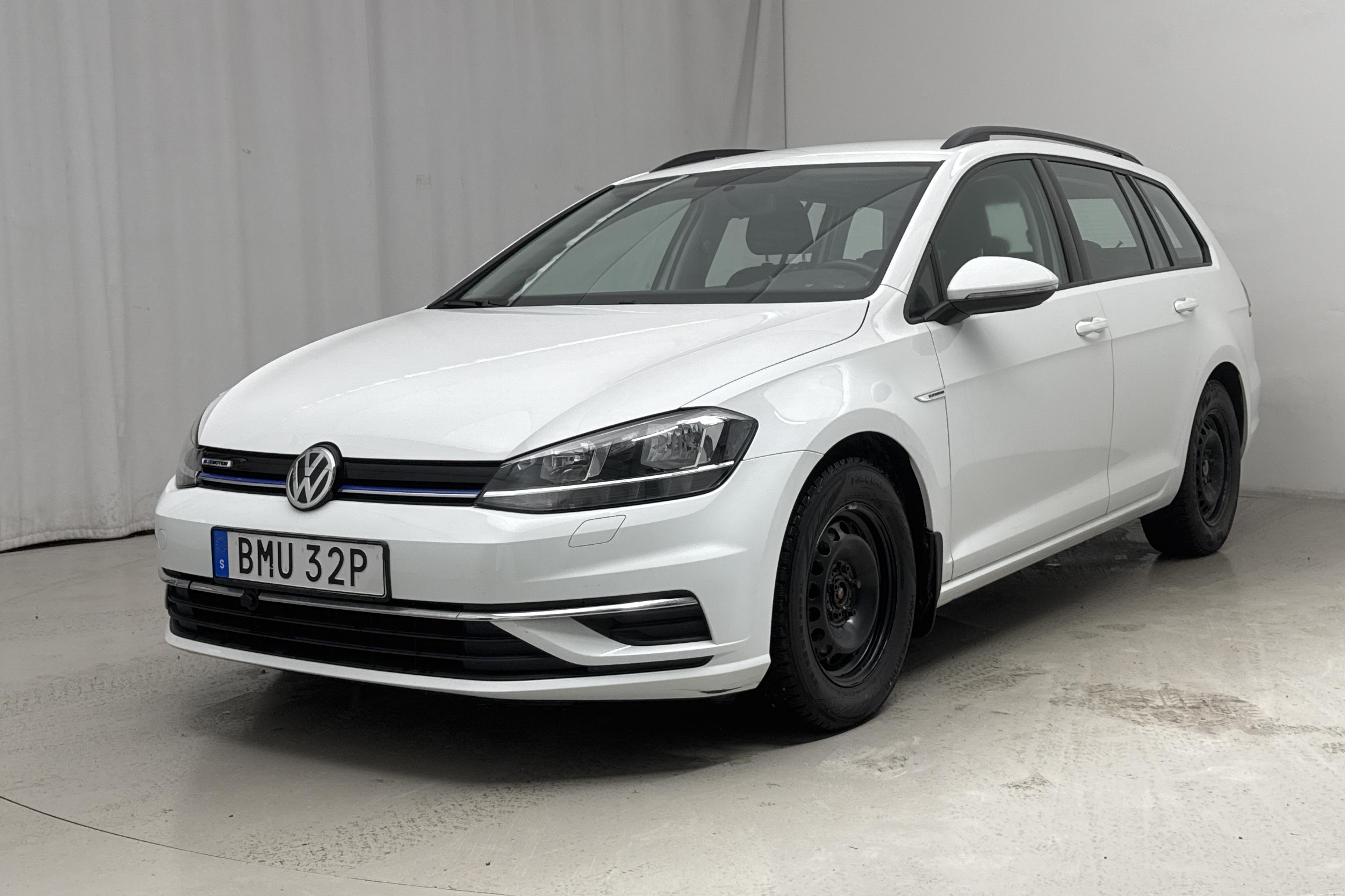 VW Golf VII 1.5 TGI Sportscombi (130hk) - 4 671 mil - Automat - vit - 2020