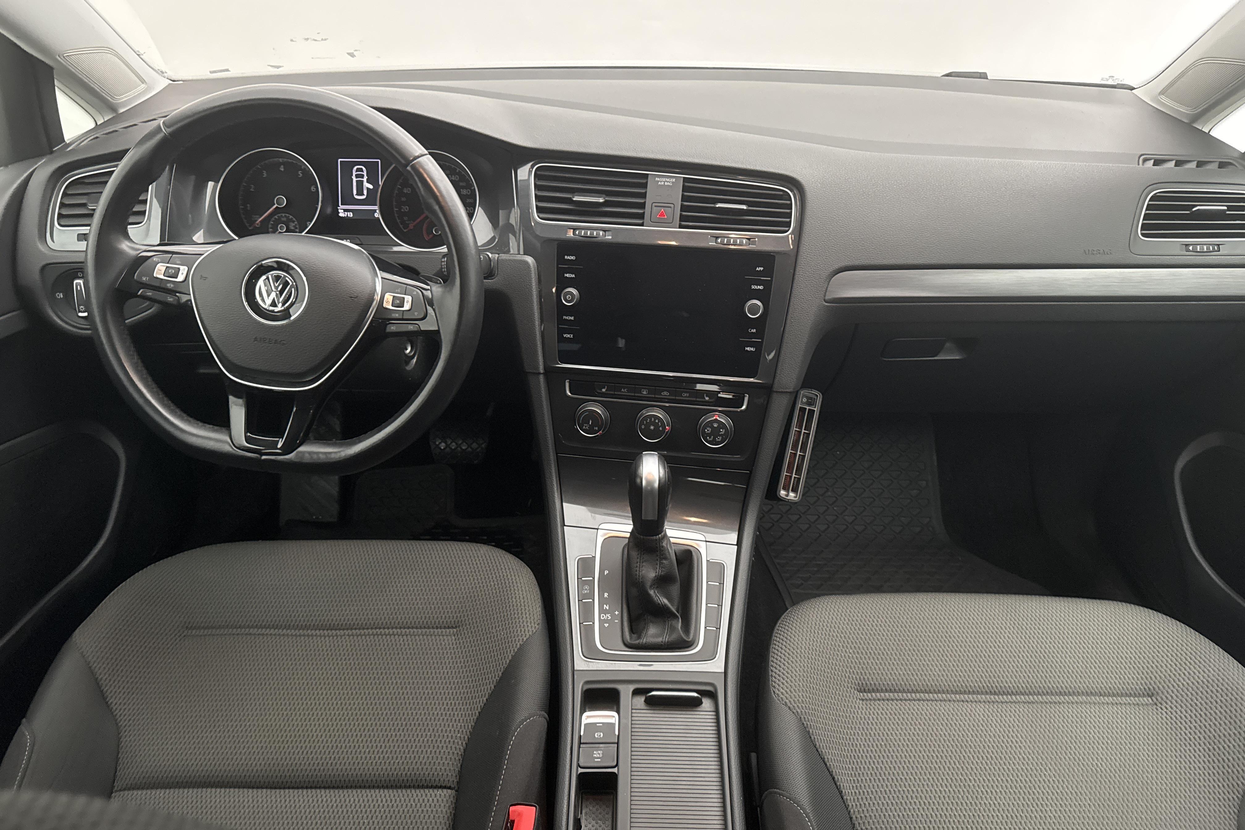 VW Golf VII 1.5 TGI Sportscombi (130hk) - 4 671 mil - Automat - vit - 2020