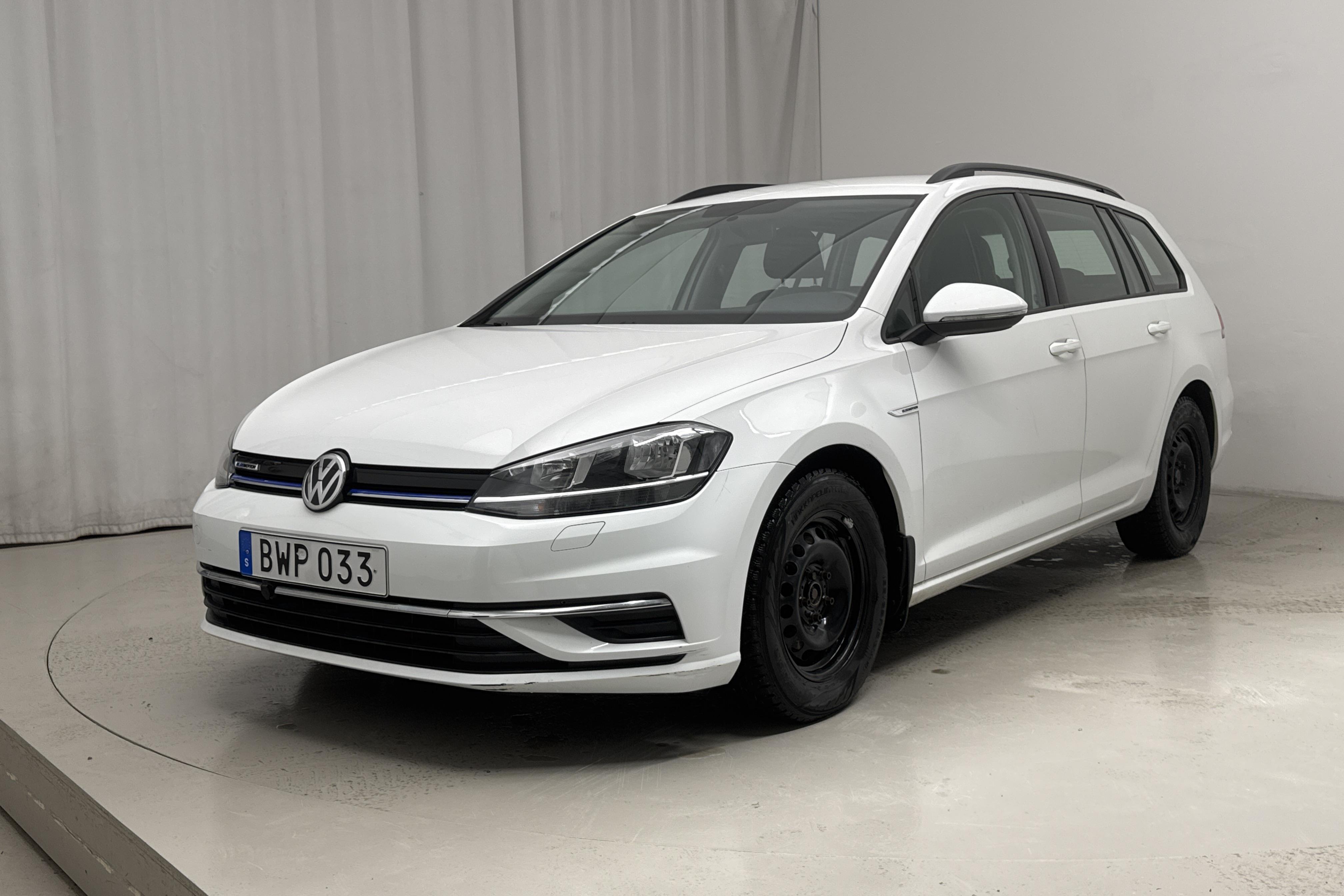 VW Golf VII 1.5 TGI Sportscombi (130hk) - 8 486 mil - Automat - vit - 2020