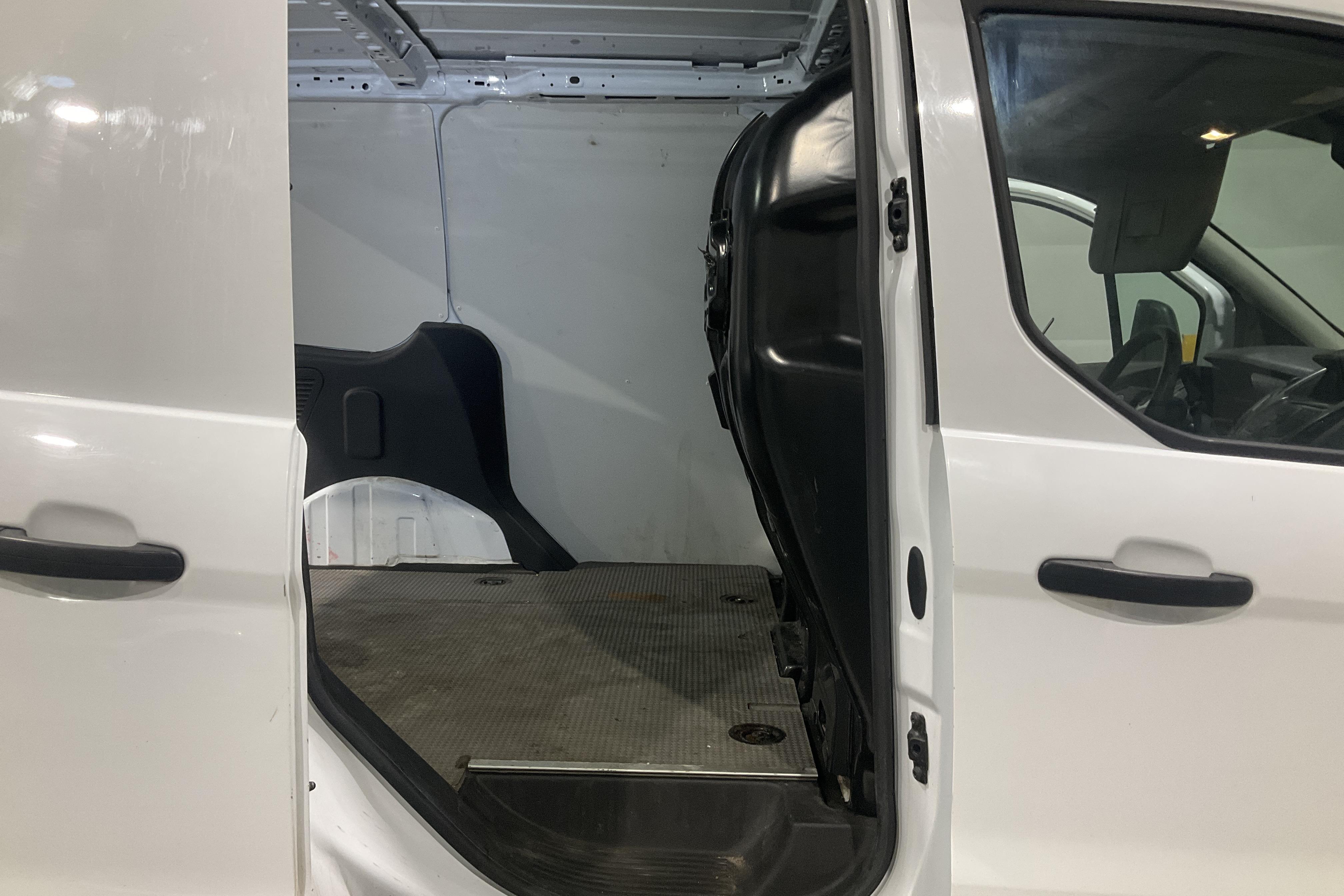 Ford Transit Connect 1.5 TDCi (120hk) - 18 607 mil - Automat - vit - 2017