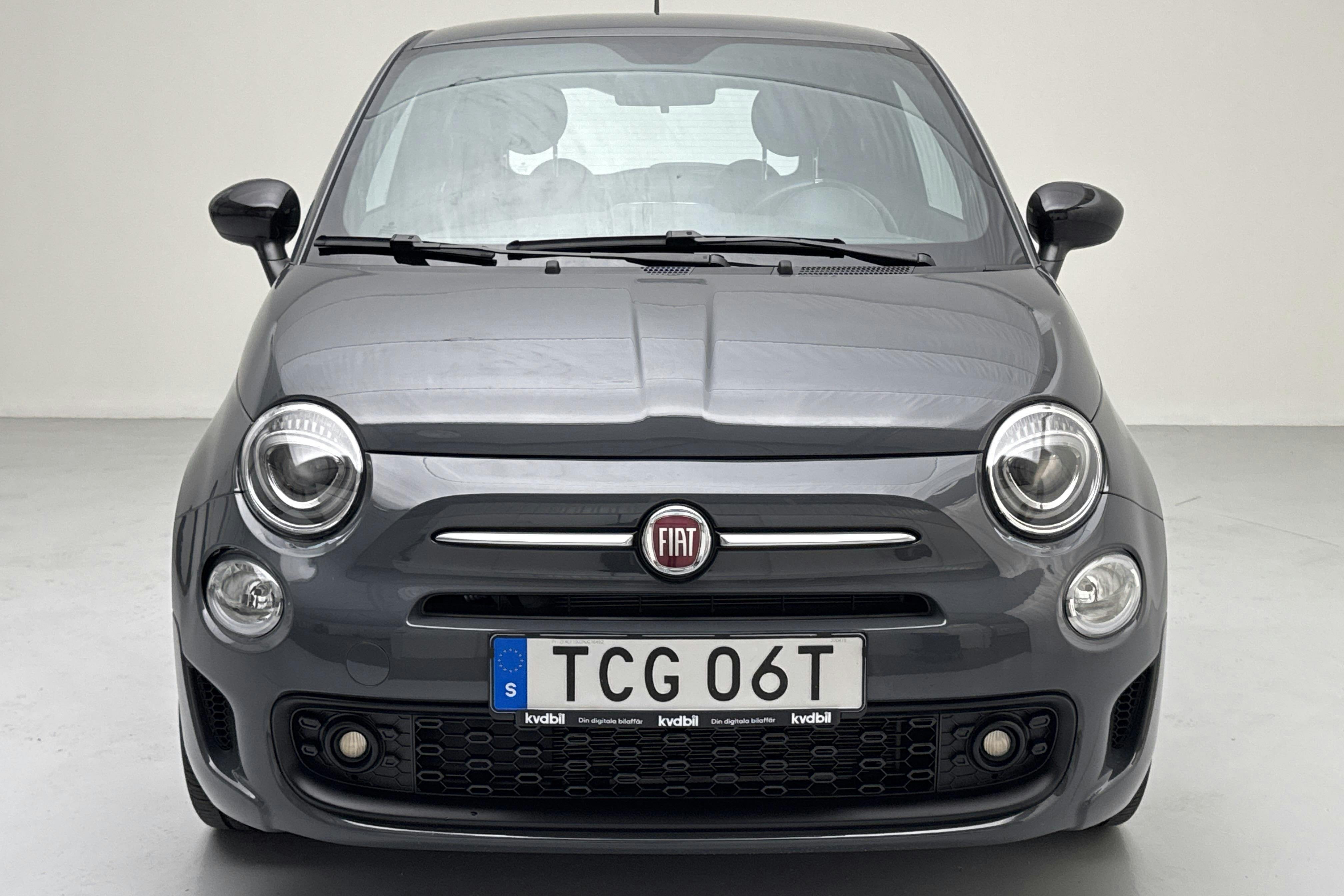 Fiat 500 Hybrid (70hk) - 2 003 mil - Manuell - grå - 2022