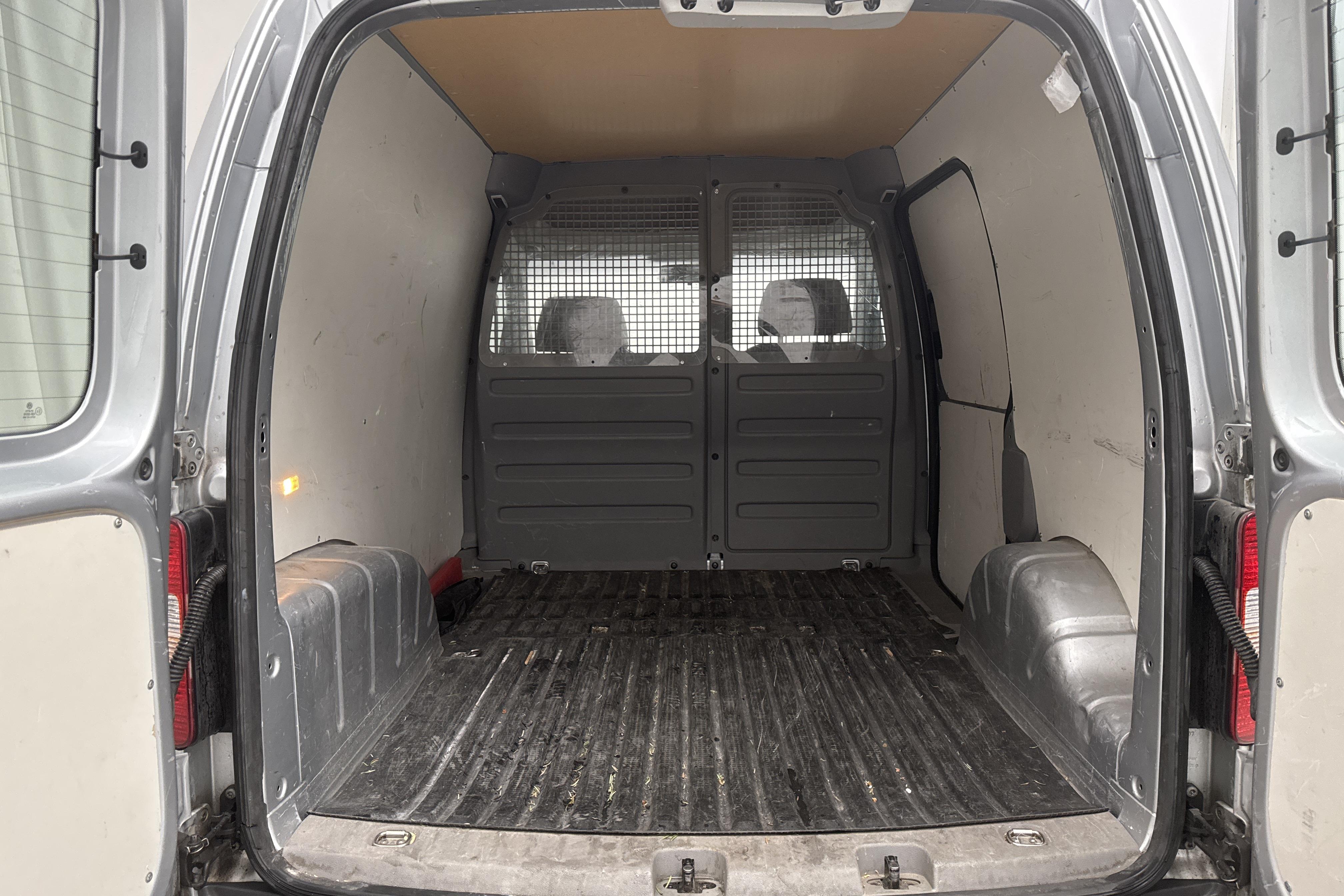 VW Caddy 1.9 TDI Skåp (105hk) - 9 765 mil - Automat - silver - 2007