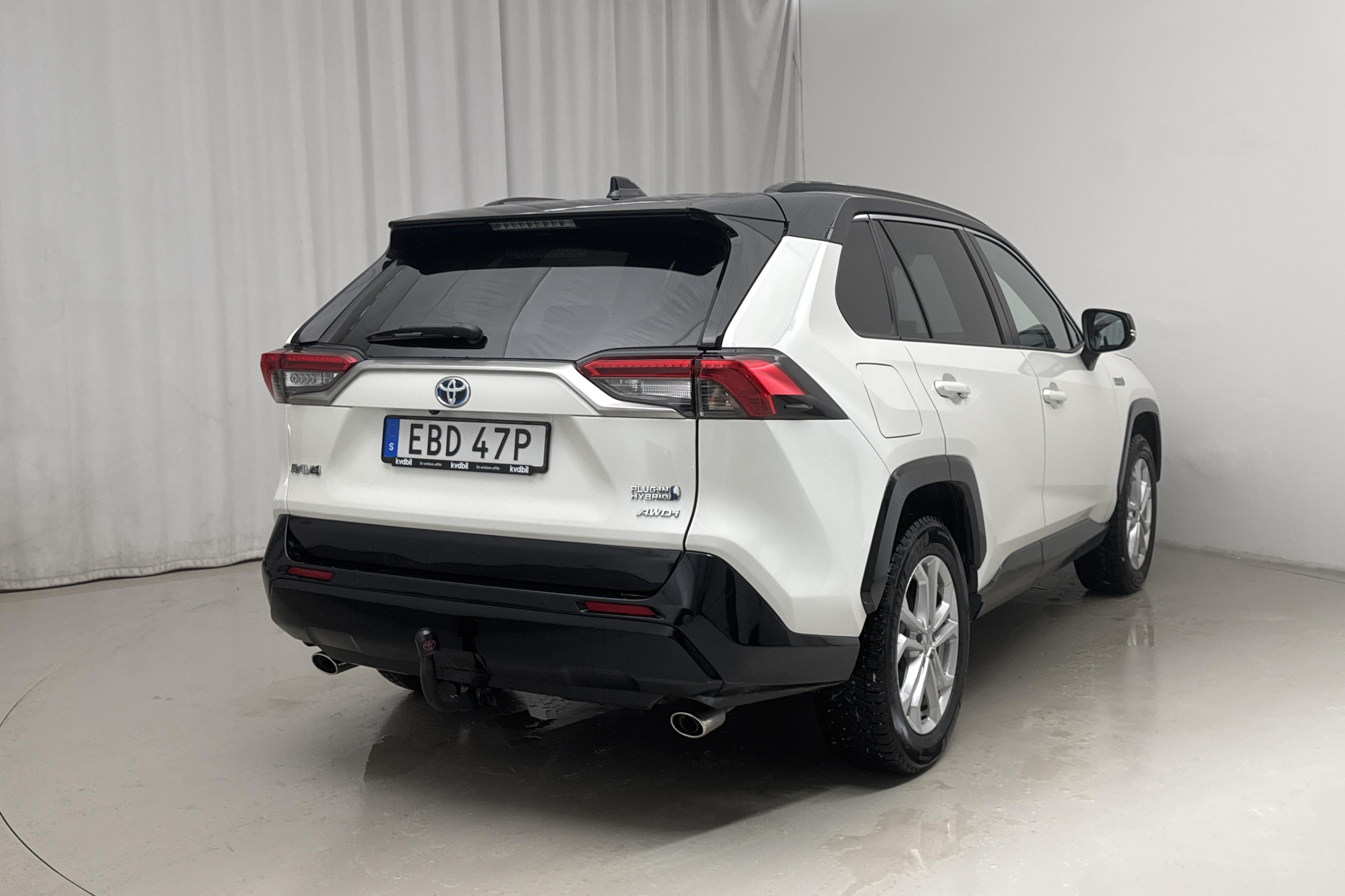 Toyota RAV4 2.5 Plug-in Hybrid AWD (306hk) - 8 456 mil - Automat - vit - 2020