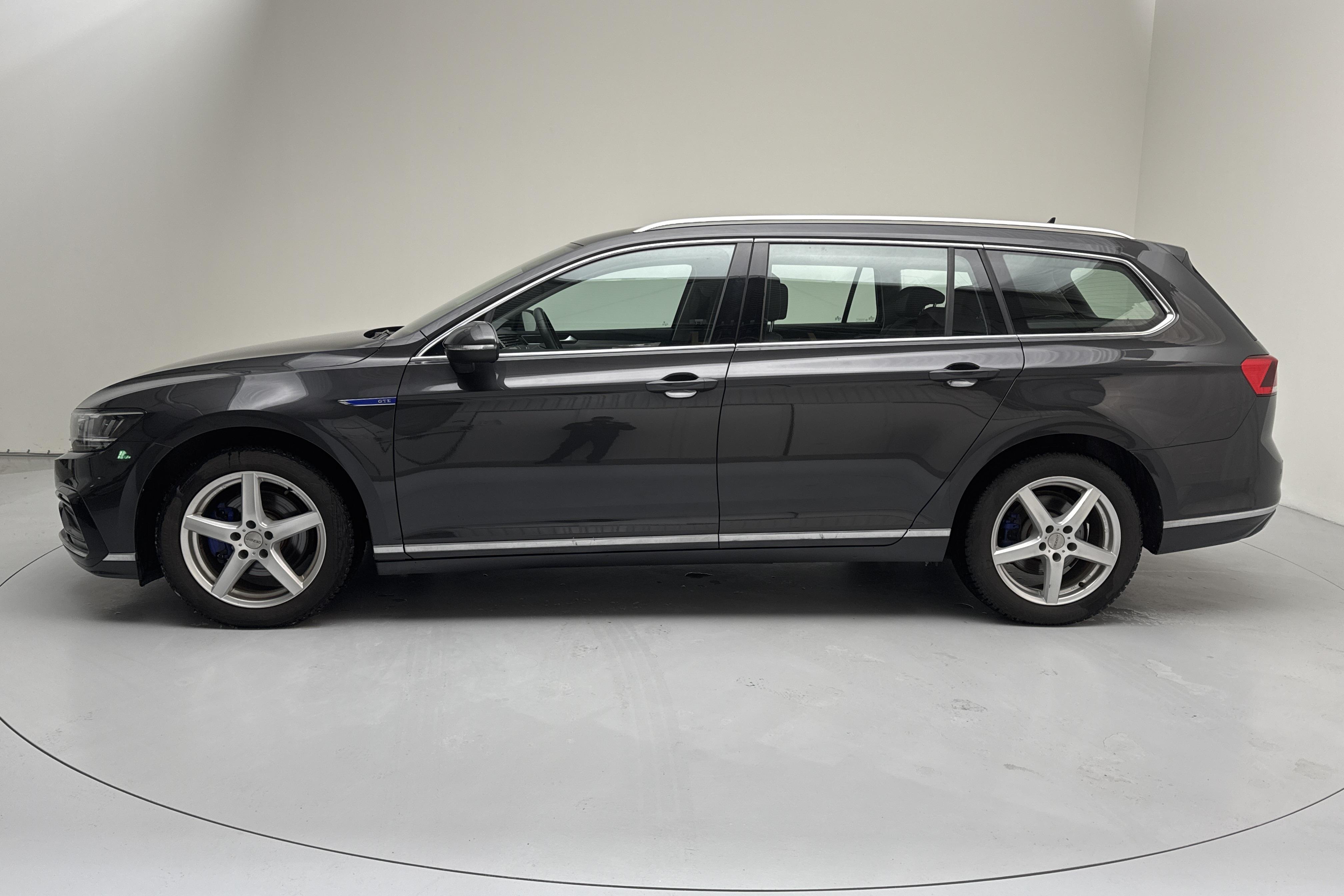 VW Passat 1.4 GTE Sportscombi (218hk) - 2 203 mil - Automat - Dark Grey - 2022