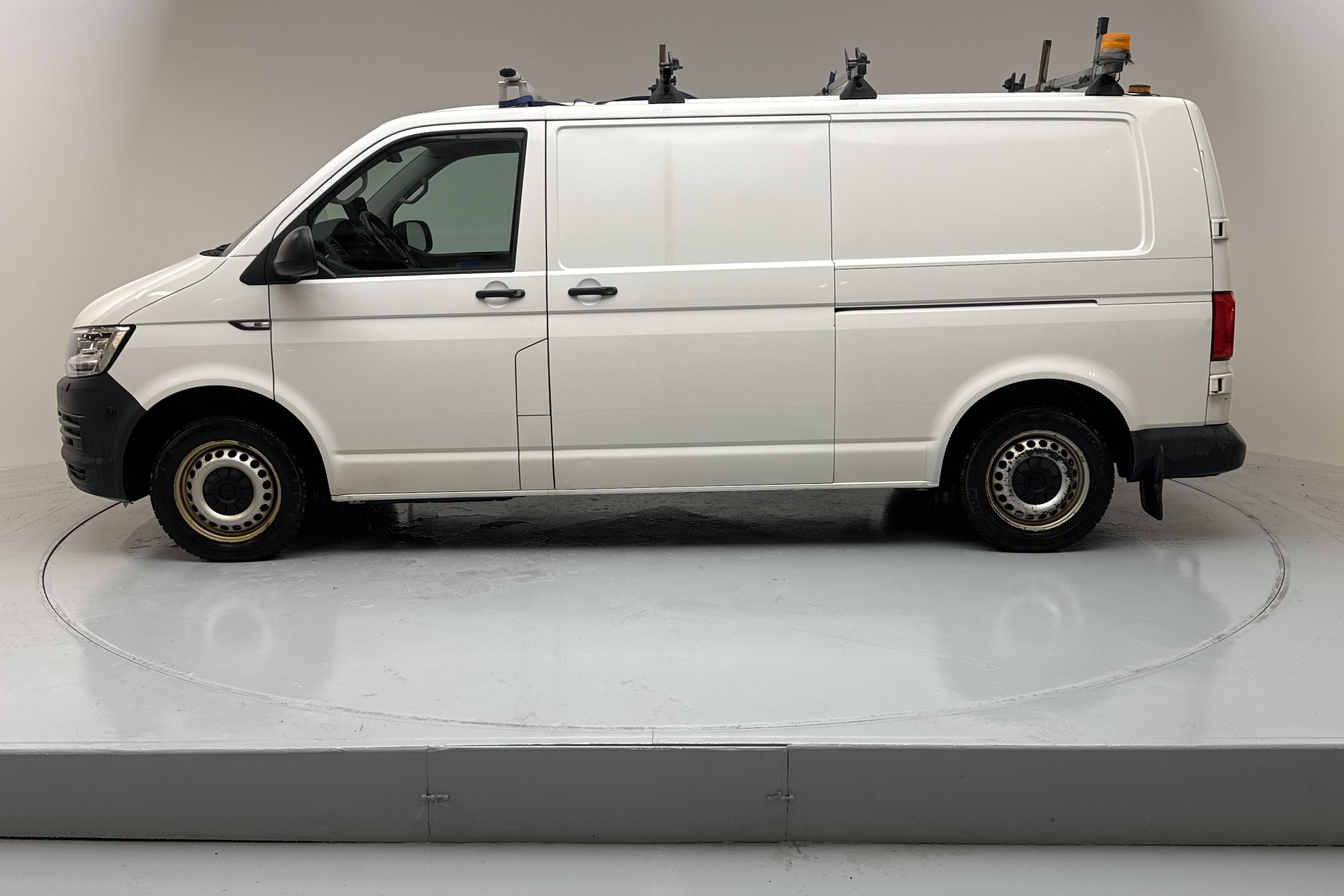 VW Transporter T6 2.0 TDI BMT Skåp 4MOTION (150hk) - 10 253 mil - Automat - vit - 2018