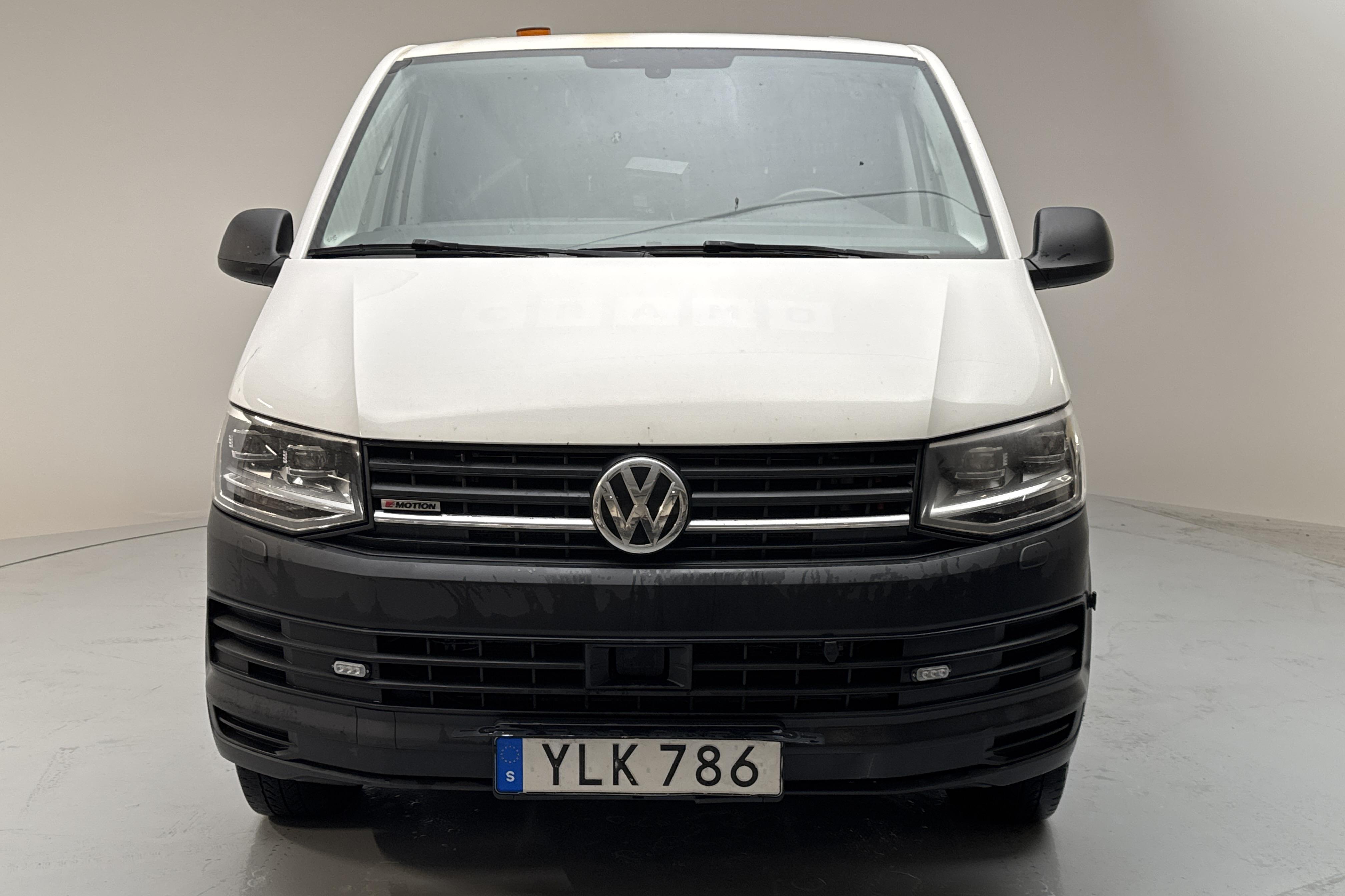 VW Transporter T6 2.0 TDI BMT Skåp 4MOTION (150hk) - 14 421 mil - Automat - vit - 2018