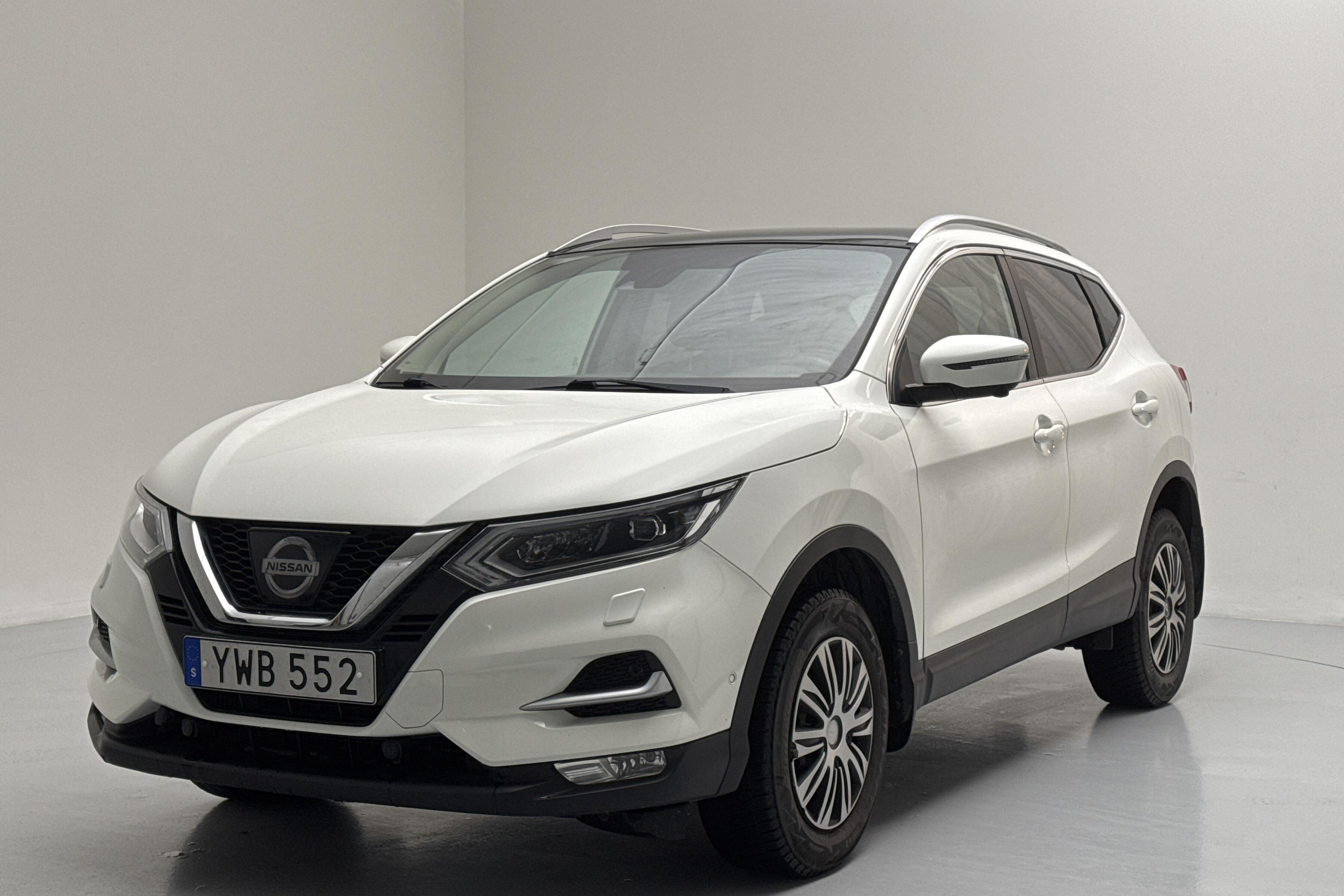 Nissan Qashqai 1.6 dCi 4WD (130hk) - 84 230 km - Manualna - biały - 2018