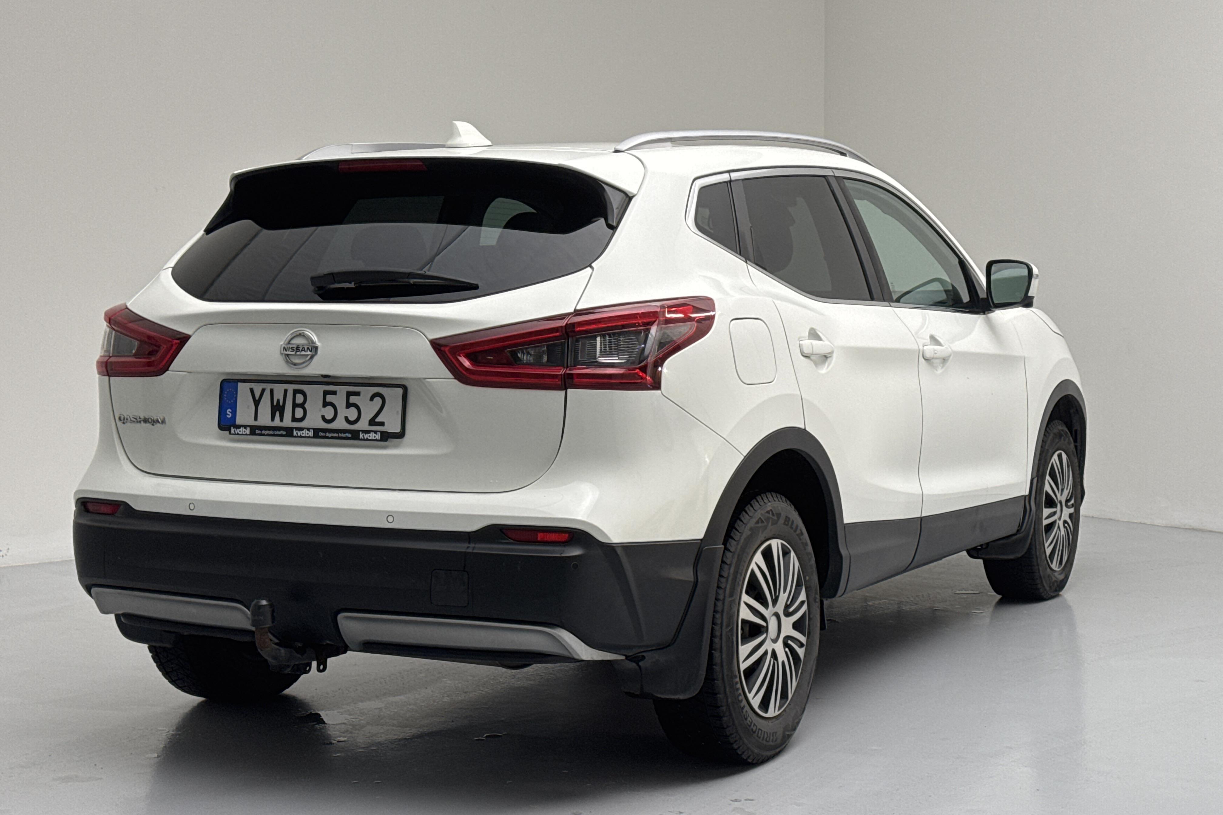 Nissan Qashqai 1.6 dCi 4WD (130hk) - 84 230 km - Manualna - biały - 2018