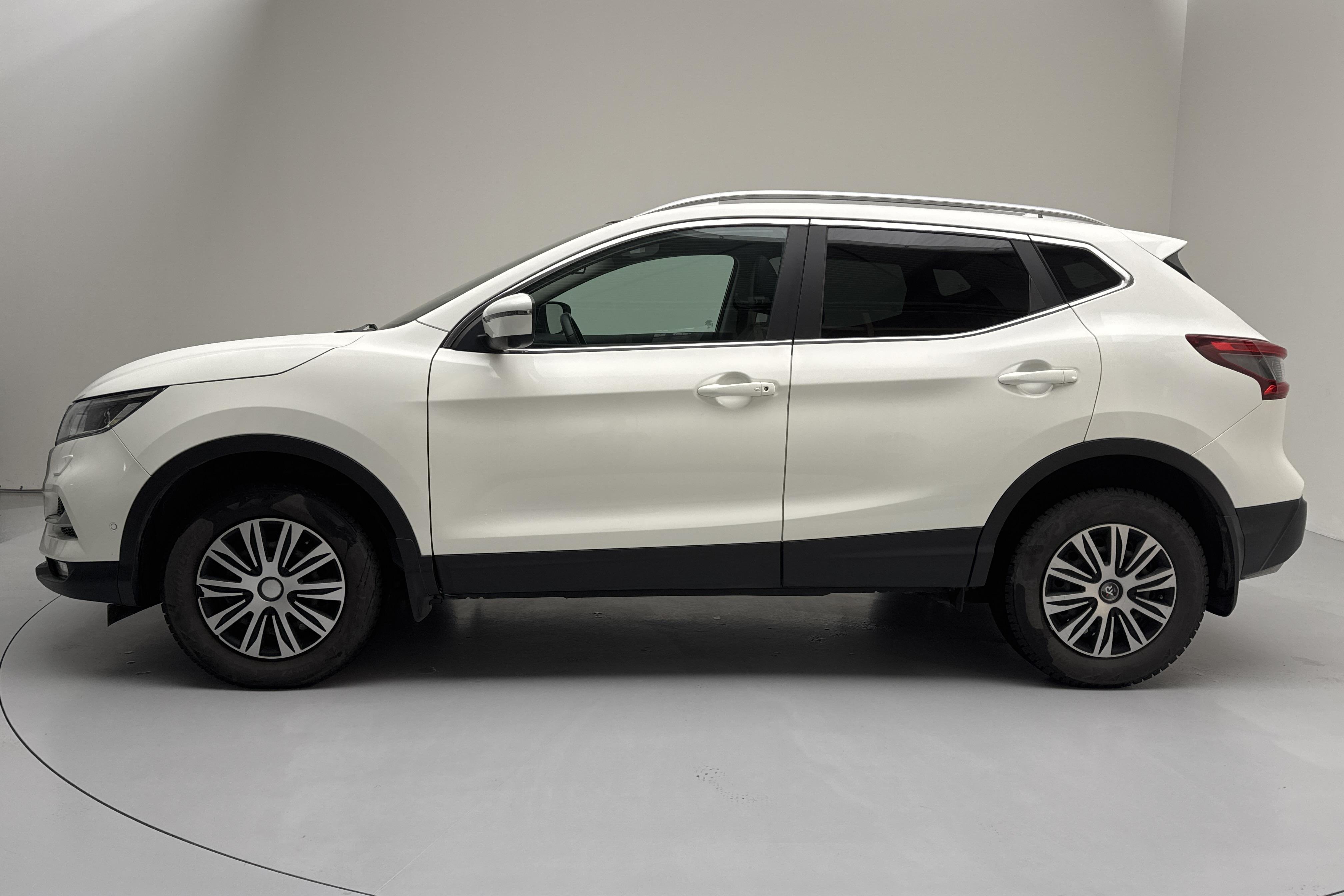 Nissan Qashqai 1.6 dCi 4WD (130hk) - 84 230 km - Manualna - biały - 2018