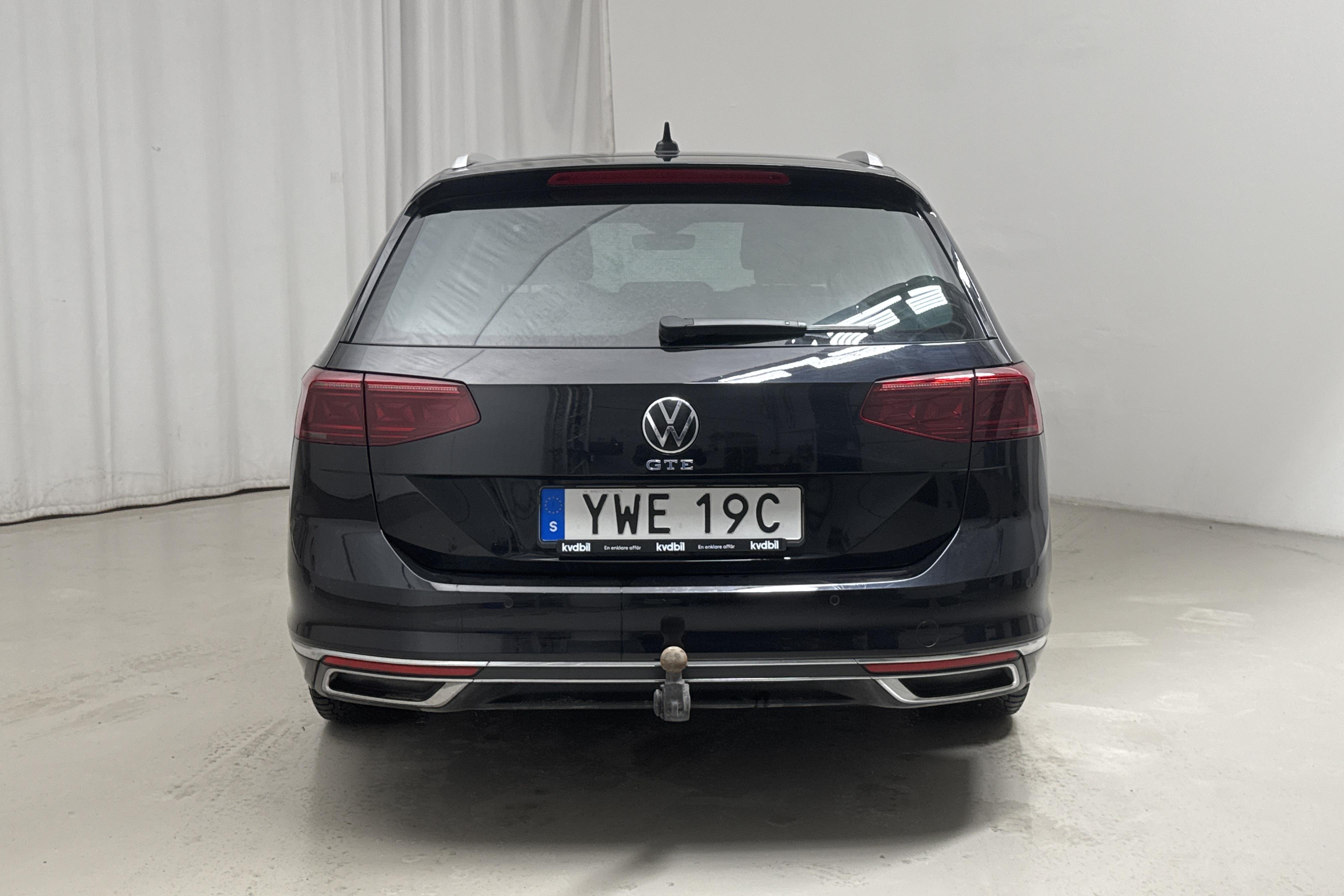 VW Passat 1.4 GTE Sportscombi (218hk) - 10 624 mil - Automat - svart - 2022