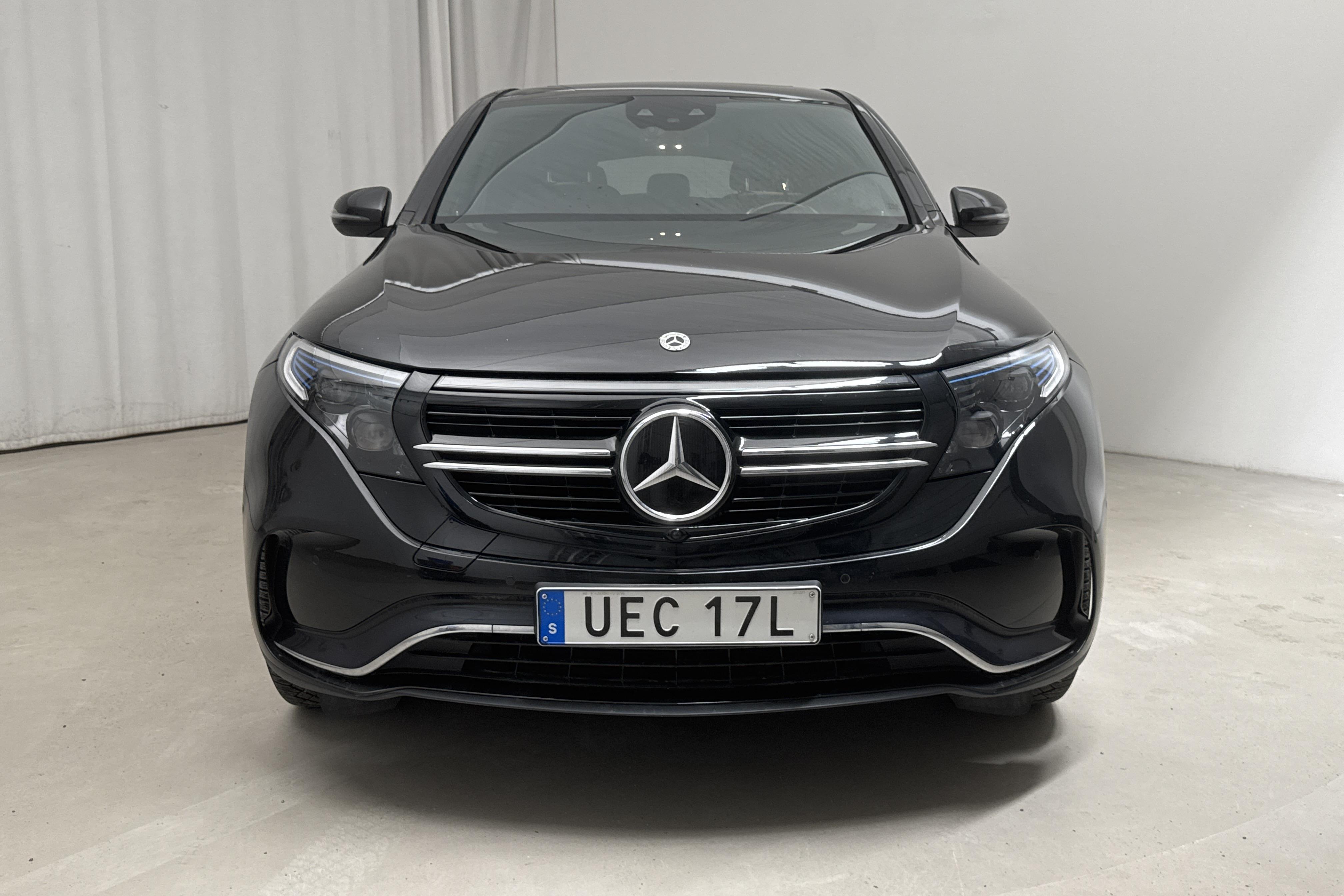 Mercedes EQC 400 4MATIC 80,0 kWh N293 (408hk) - 5 561 mil - Automat - svart - 2021