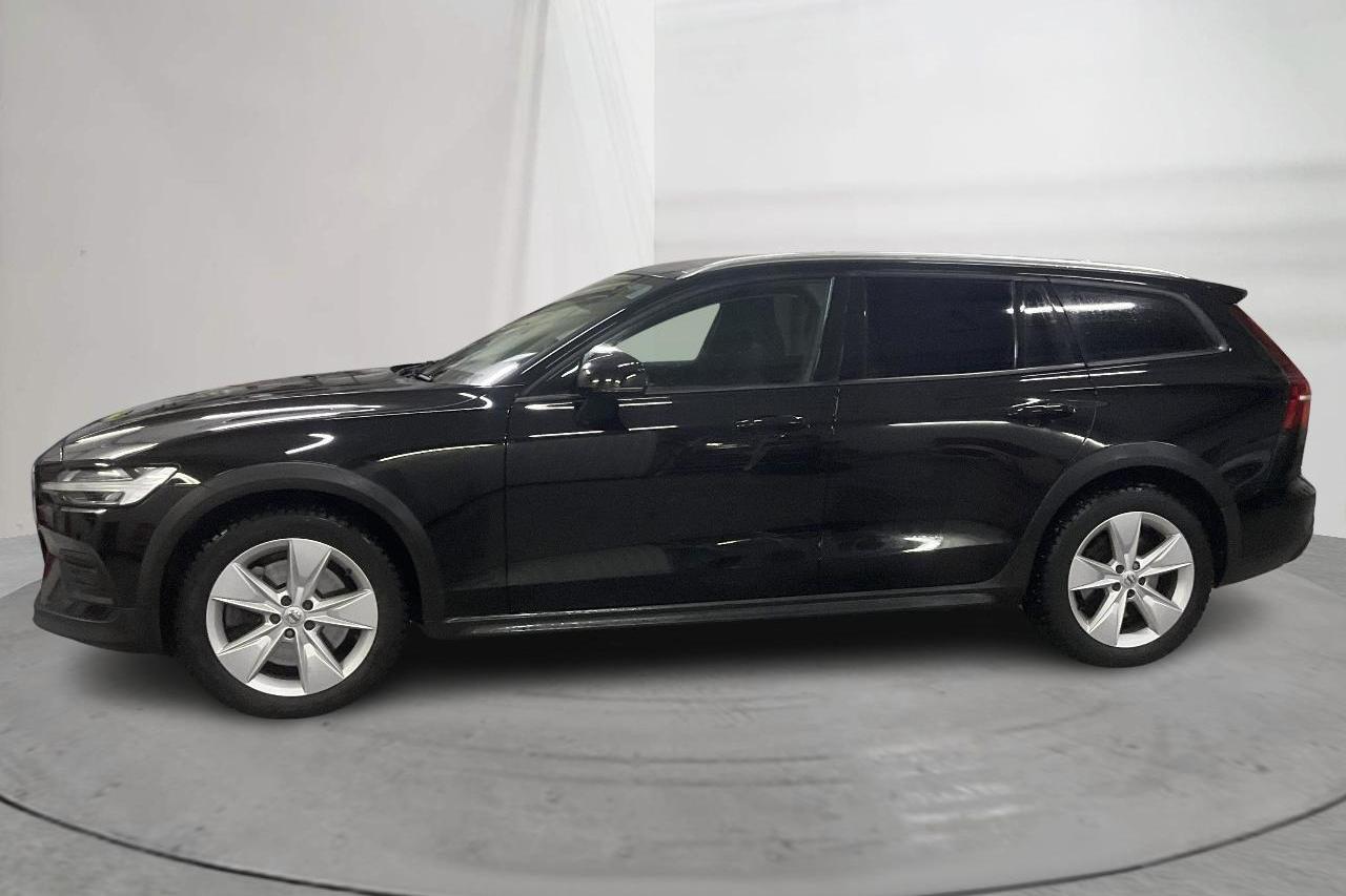 Volvo V60 D4 Cross Country AWD (190hk) - 9 512 mil - Automat - svart - 2020