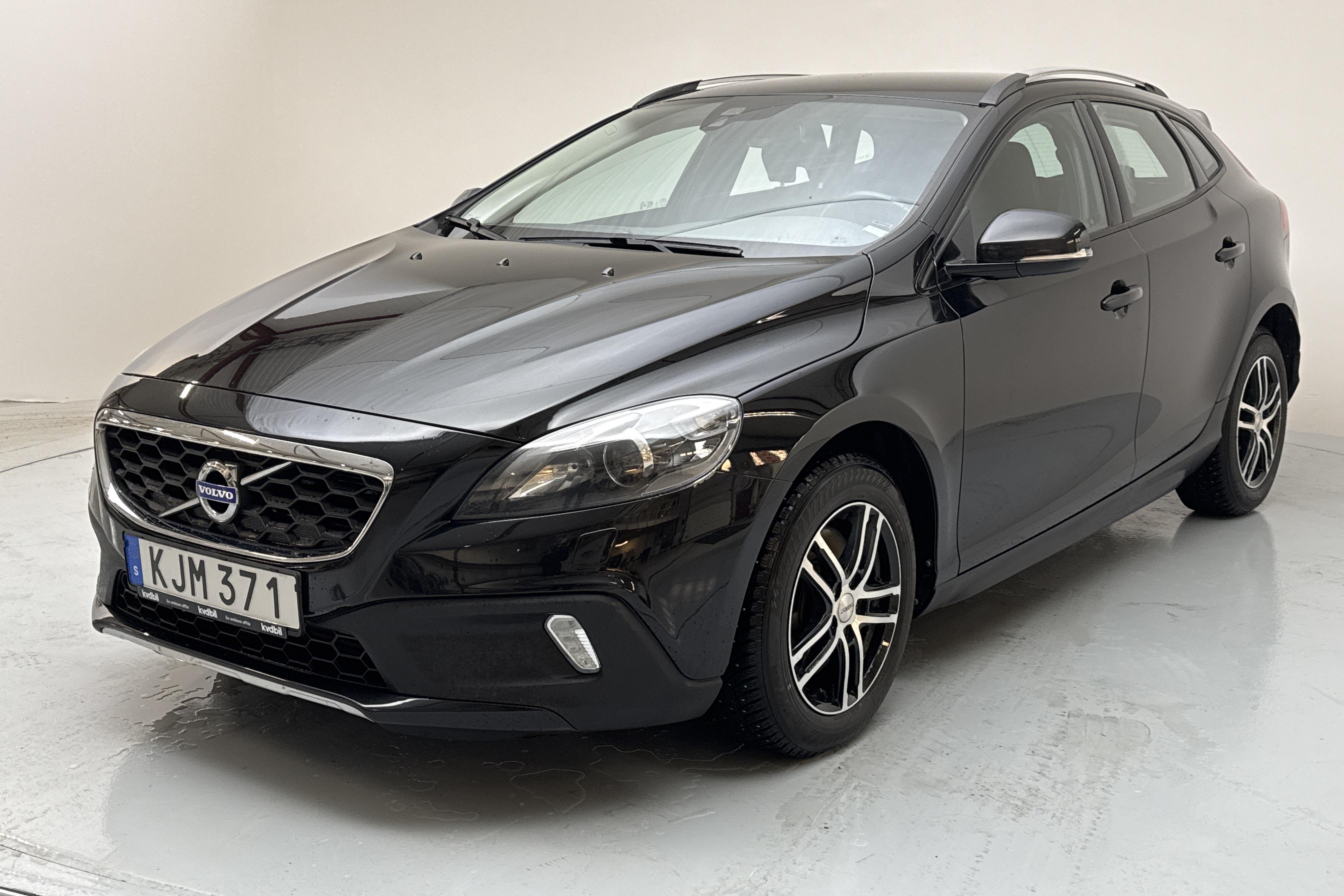 Volvo V40 Cross Country D3 (150hk) - 187 670 km - Automaattinen - musta - 2016