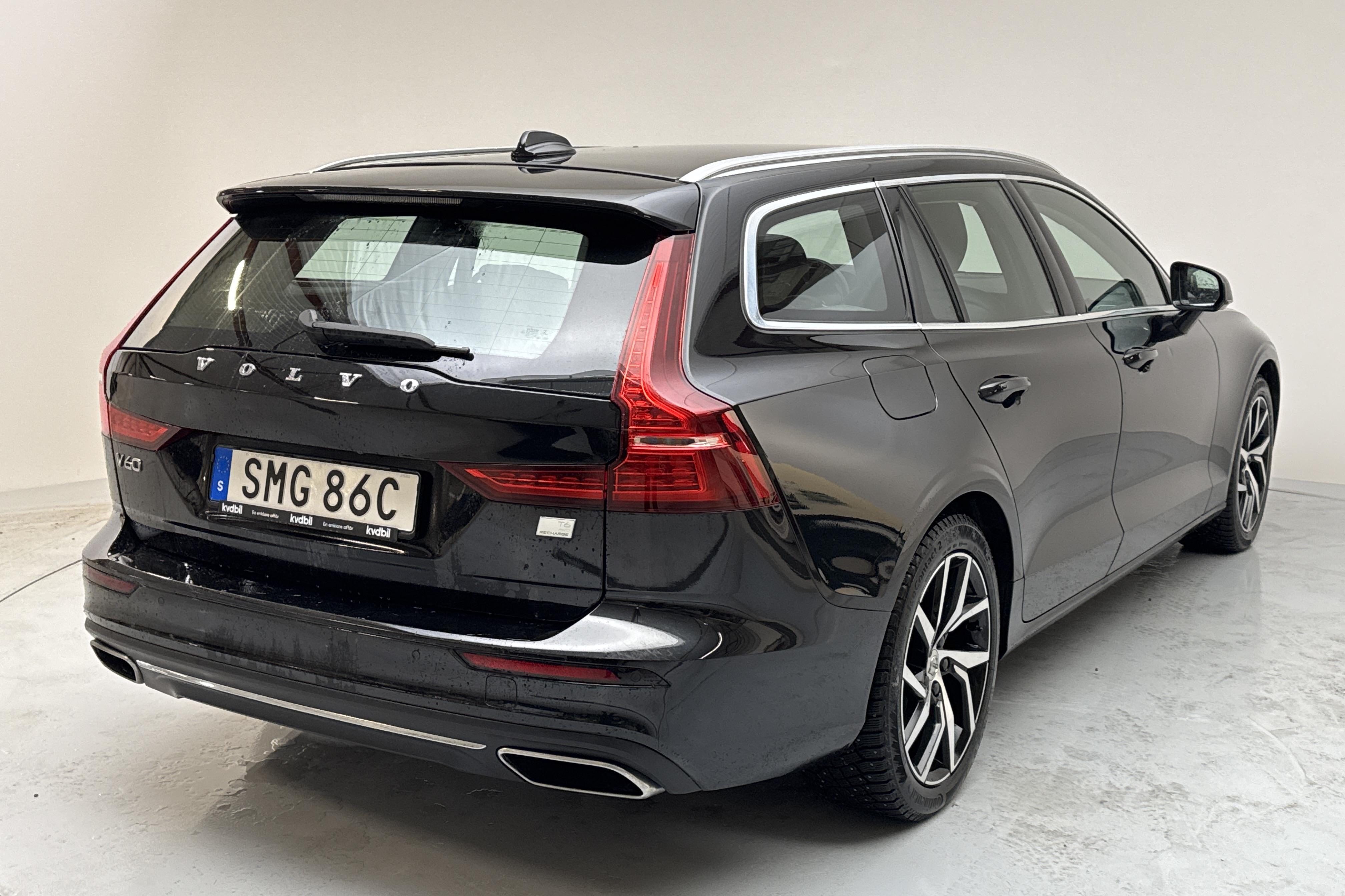 Volvo V60 T6 AWD Recharge (340hk) - 4 181 mil - Automat - svart - 2021