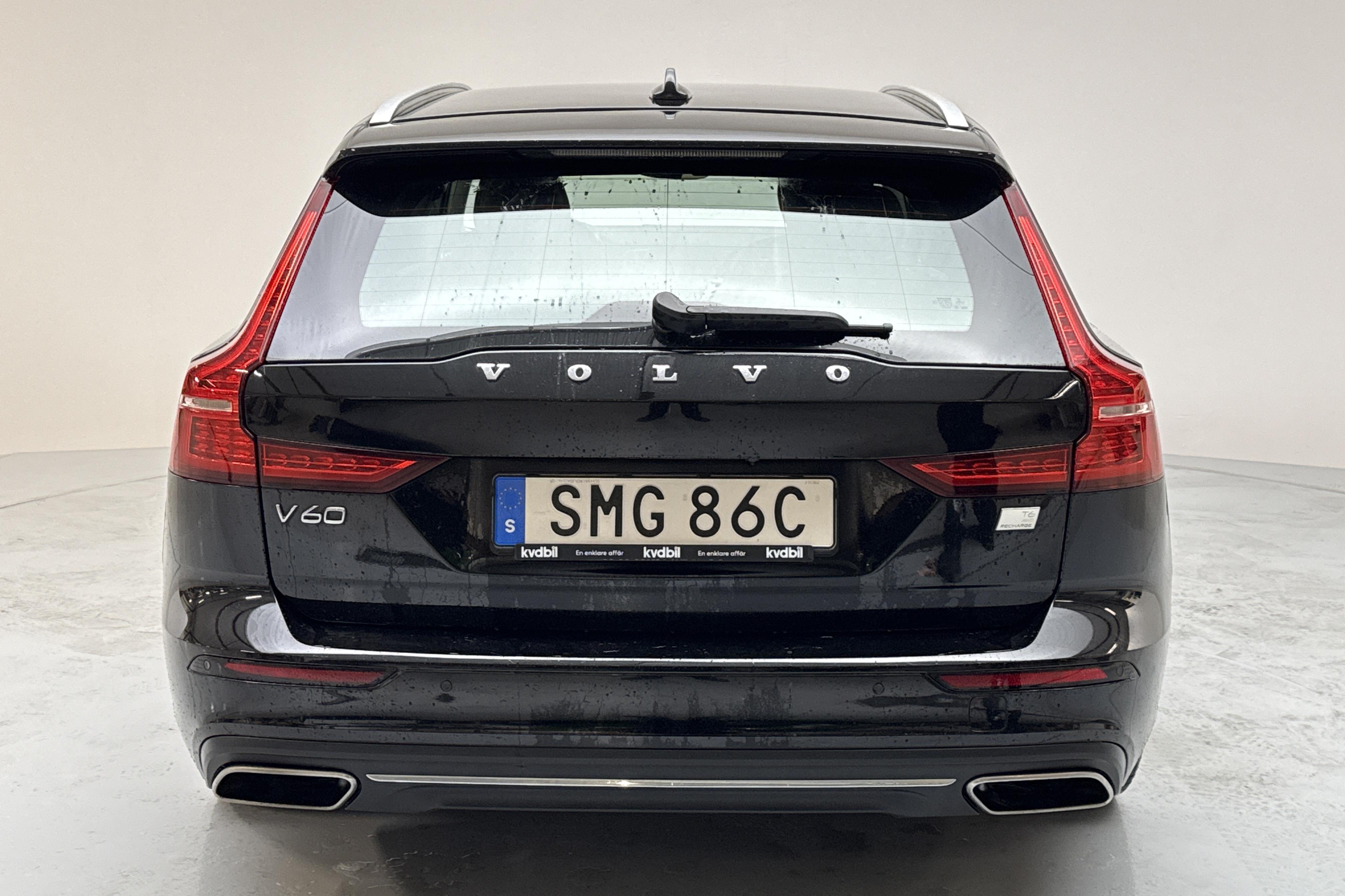 Volvo V60 T6 AWD Recharge (340hk) - 4 181 mil - Automat - svart - 2021