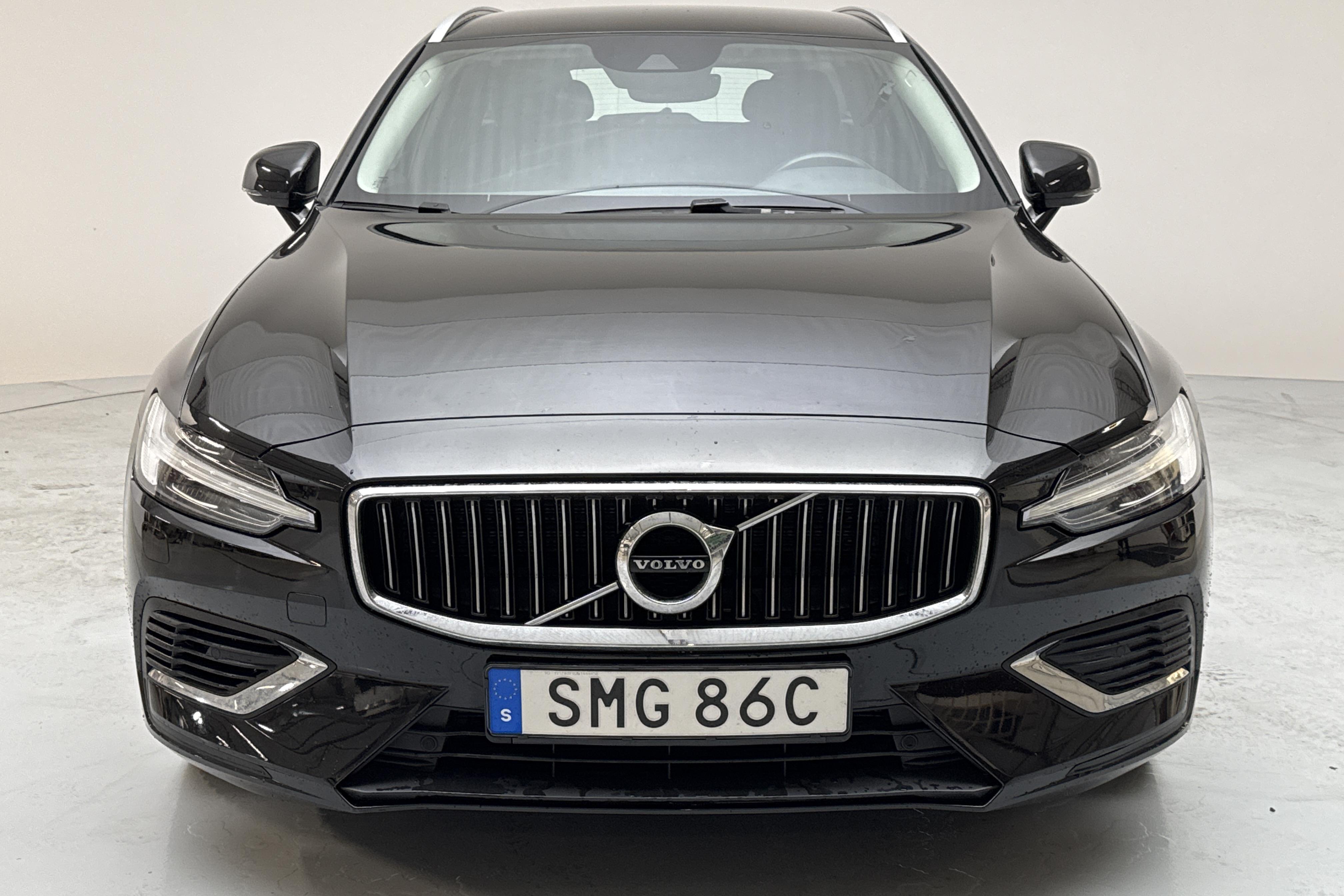 Volvo V60 T6 AWD Recharge (340hk) - 4 181 mil - Automat - svart - 2021