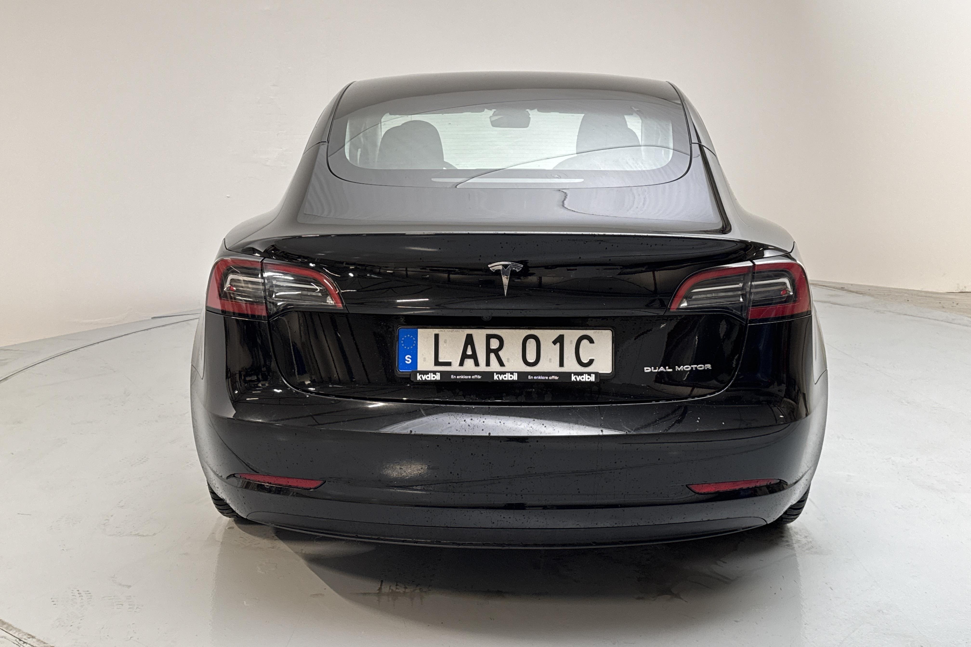 Tesla Model 3 Long Range Dual Motor AWD - 6 036 mil - Automat - svart - 2023