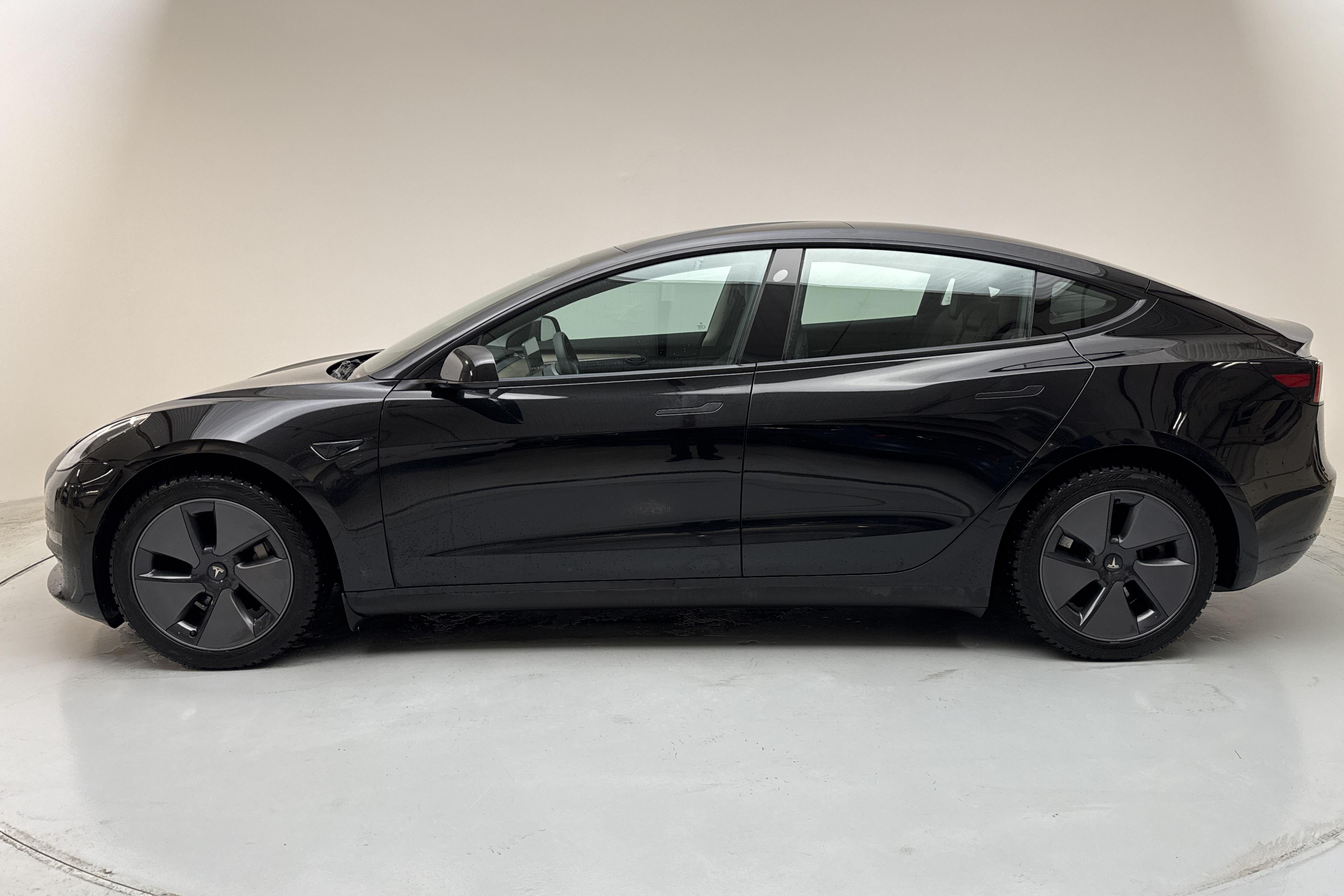 Tesla Model 3 Long Range Dual Motor AWD - 6 036 mil - Automat - svart - 2023