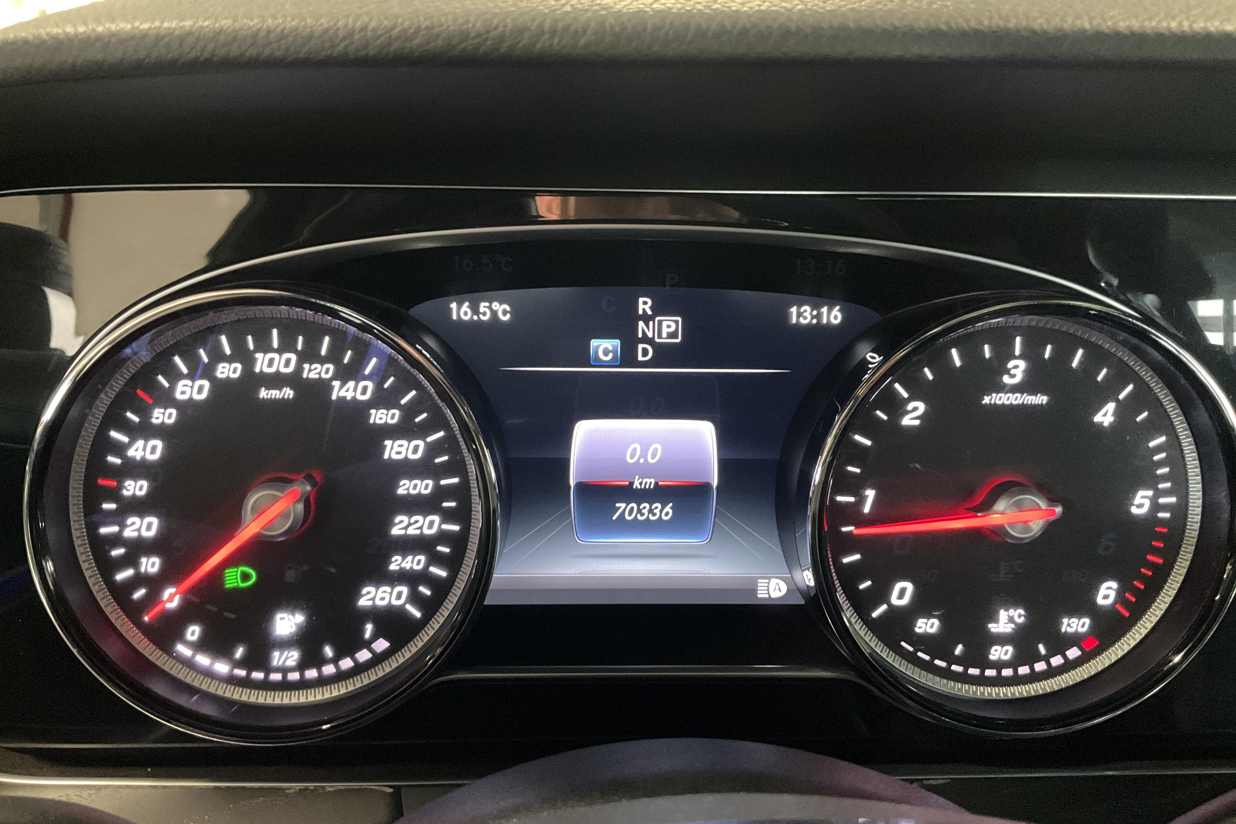 Mercedes E 220 d Sedan W213 (194hk) - 70 340 km - Automaatne - hõbe - 2018