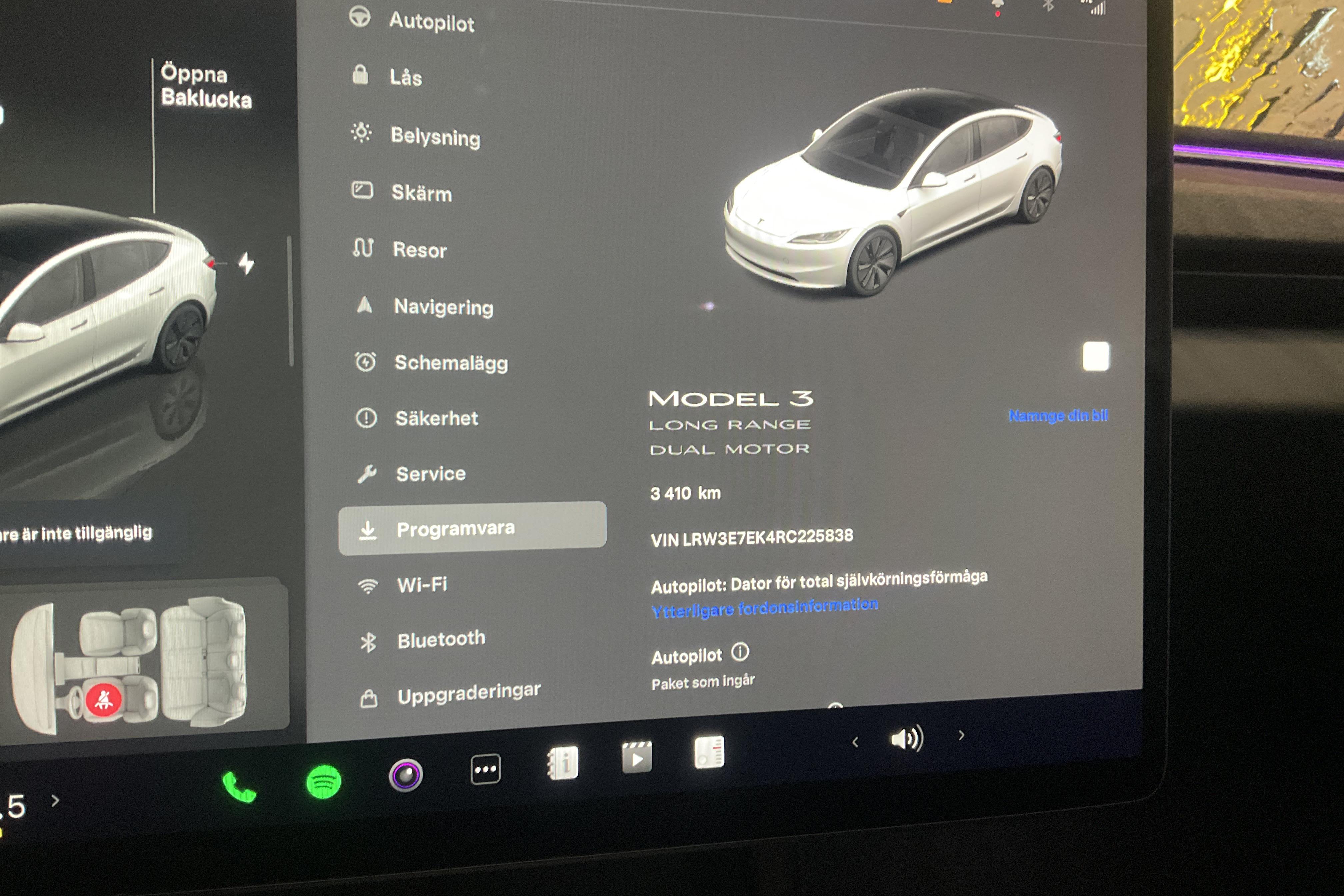 Tesla Model 3 Long Range Dual Motor AWD - 3 410 km - Automatic - white - 2024