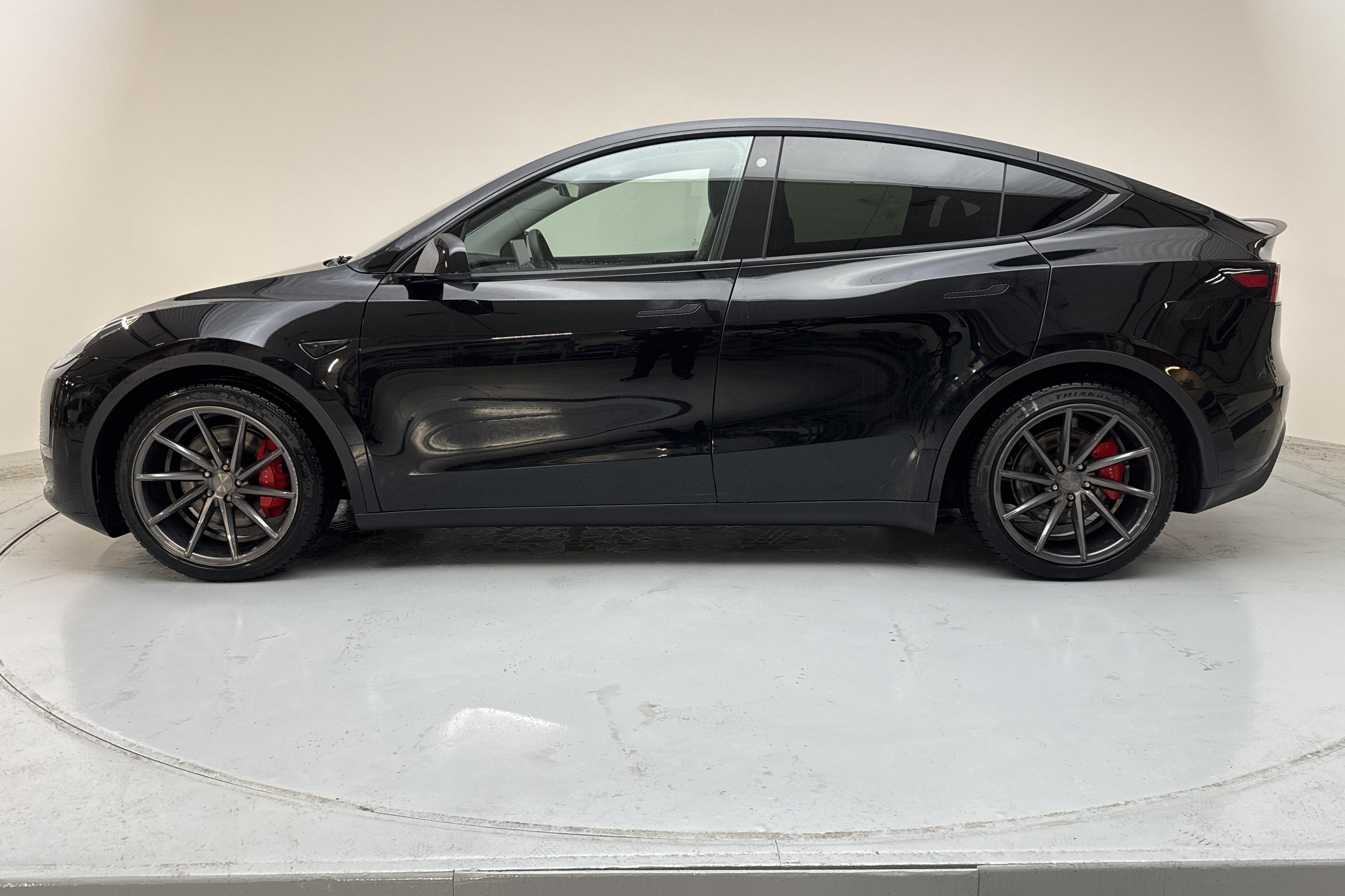 Tesla Model Y Performance Dual Motor AWD - 29 850 km - Automatic - black - 2022