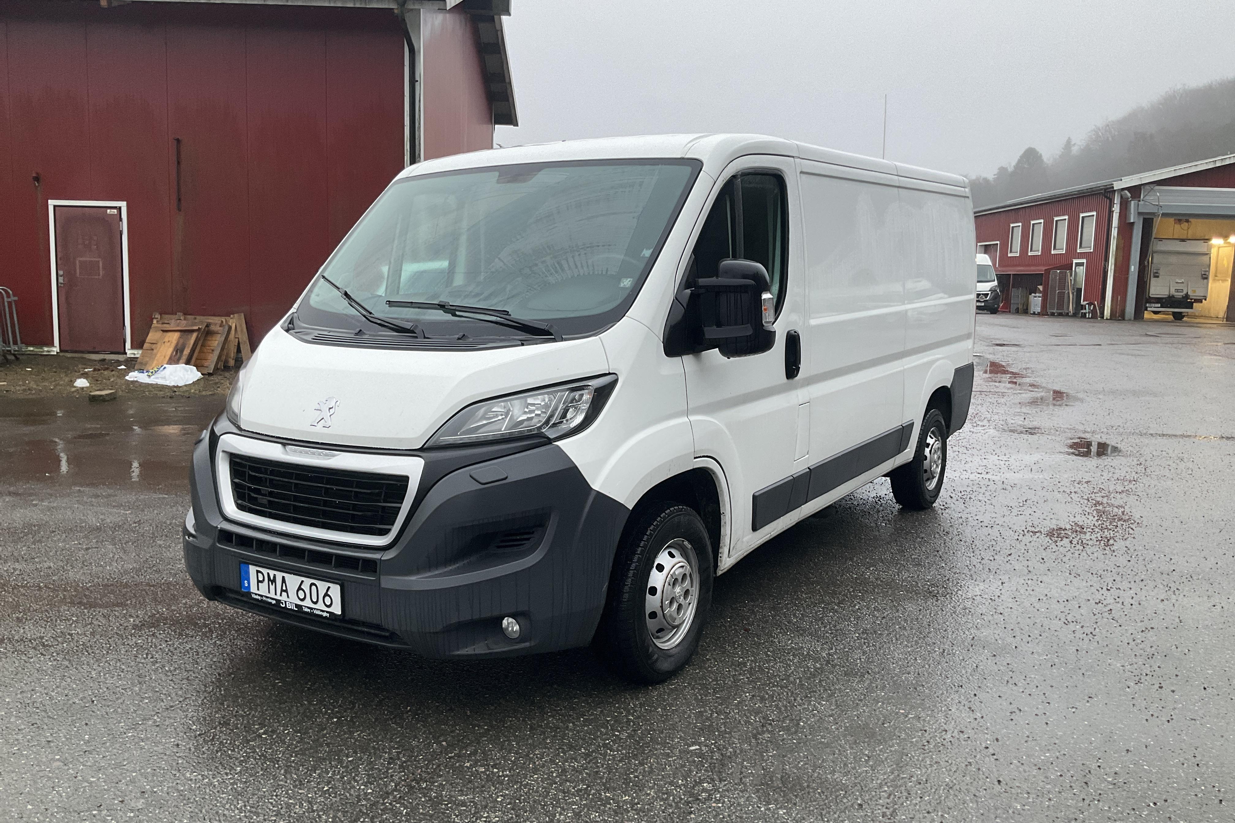 Peugeot Boxer 335 2.0 BlueHDi Skåp (110hk) - 148 260 km - Käsitsi - valge - 2017