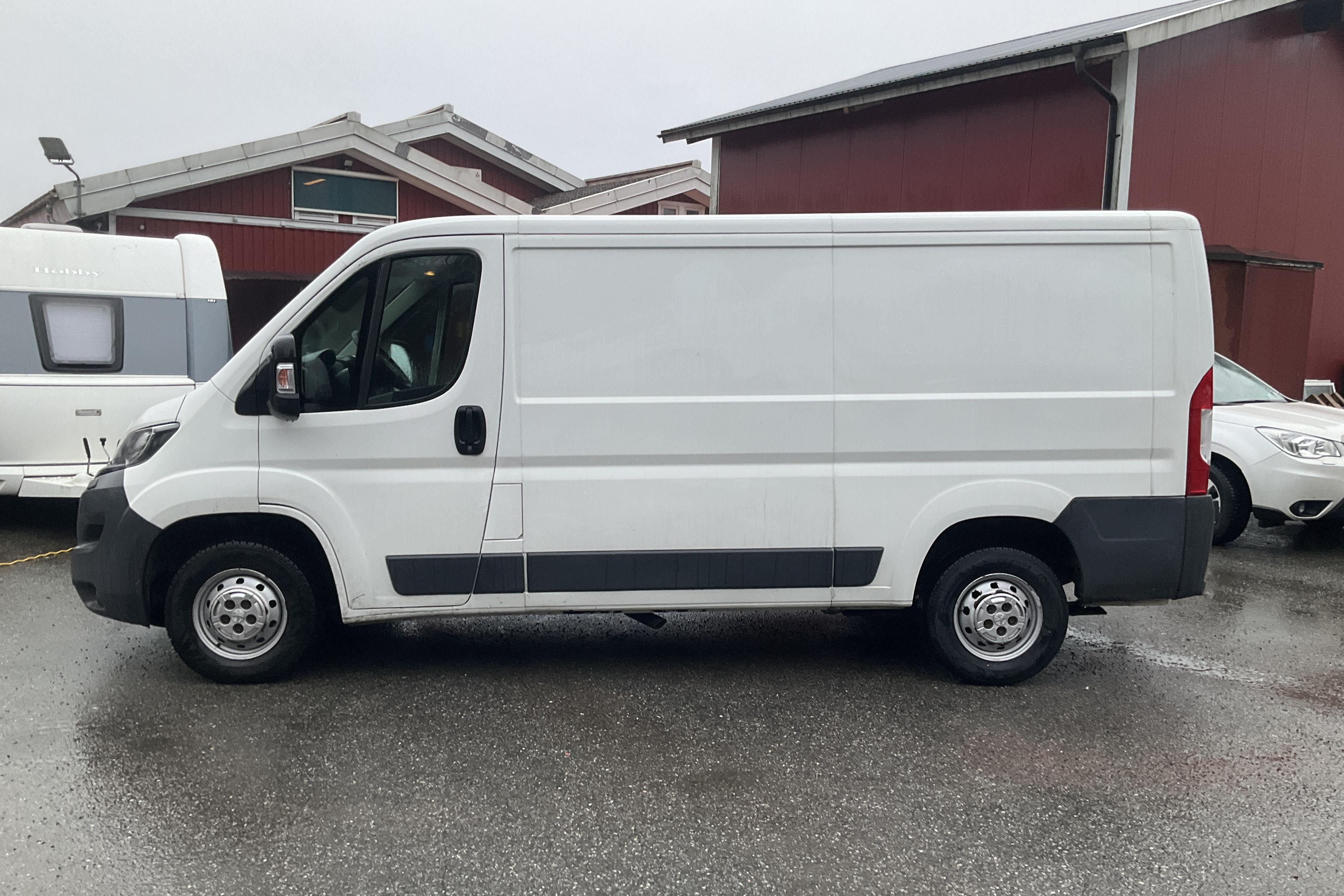 Peugeot Boxer 335 2.0 BlueHDi Skåp (110hk) - 148 260 km - Käsitsi - valge - 2017