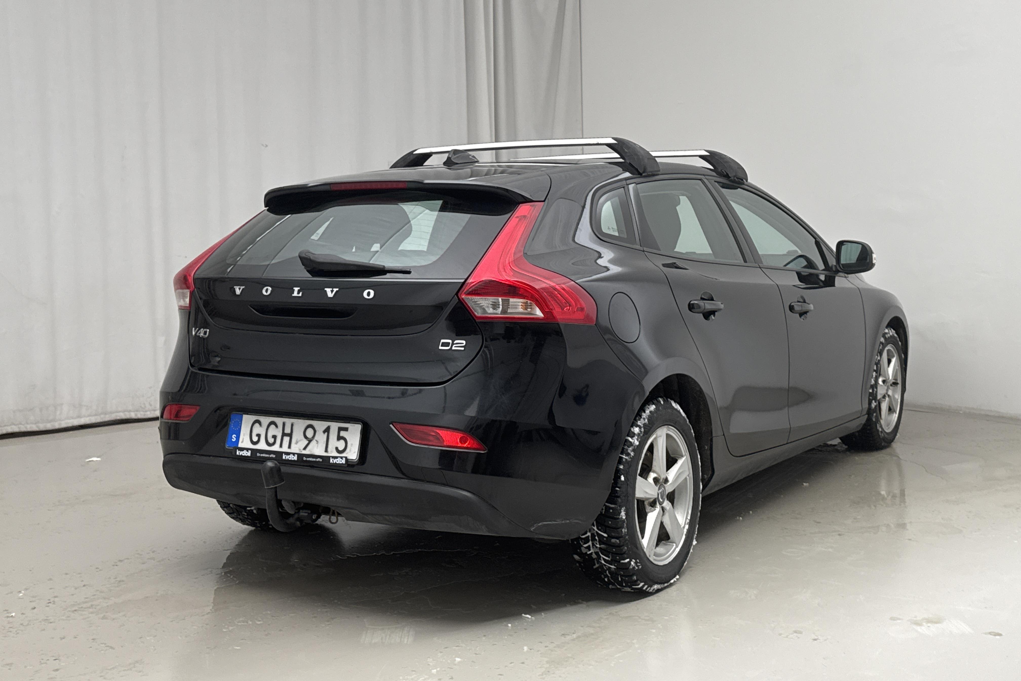 Volvo V40 D2 (115hk) - 178 000 km - Käsitsi - must - 2015