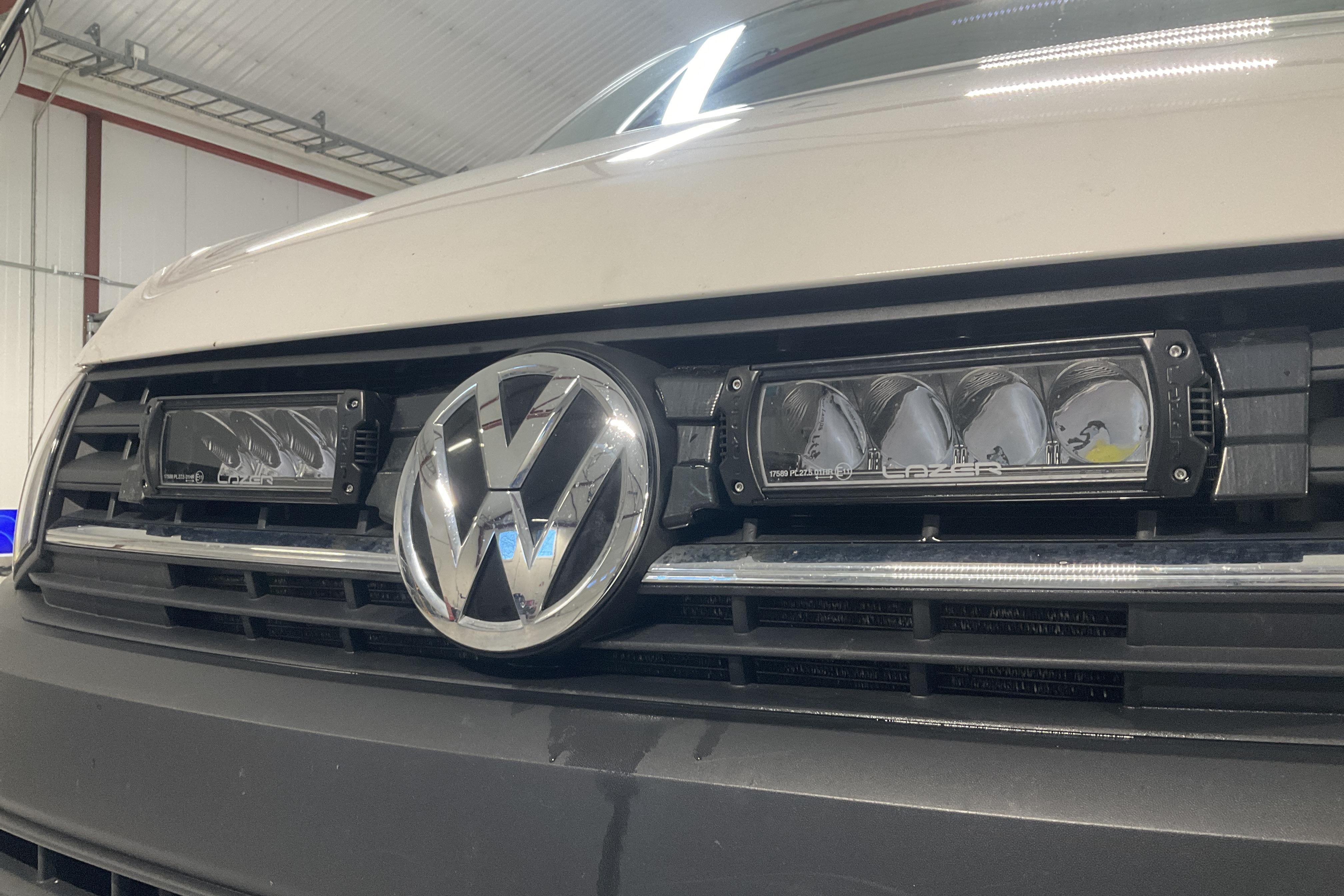 VW Transporter Kombi T6 2.0 TDI BMT Skåp 4MOTION (150hk) - 204 590 km - Manualna - biały - 2019