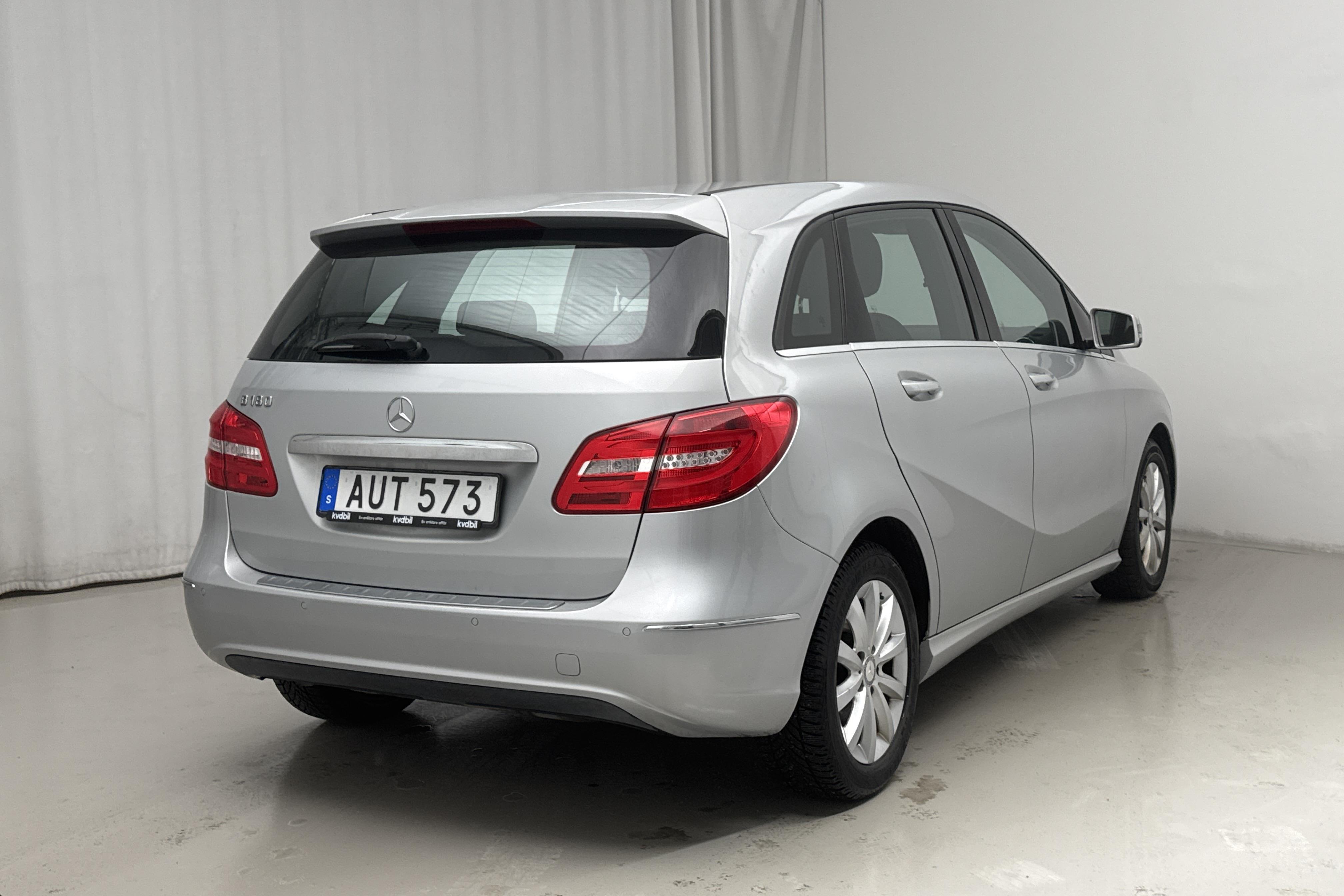 Mercedes B 180 W246 (122hk) - 9 865 mil - Manuell - silver - 2014