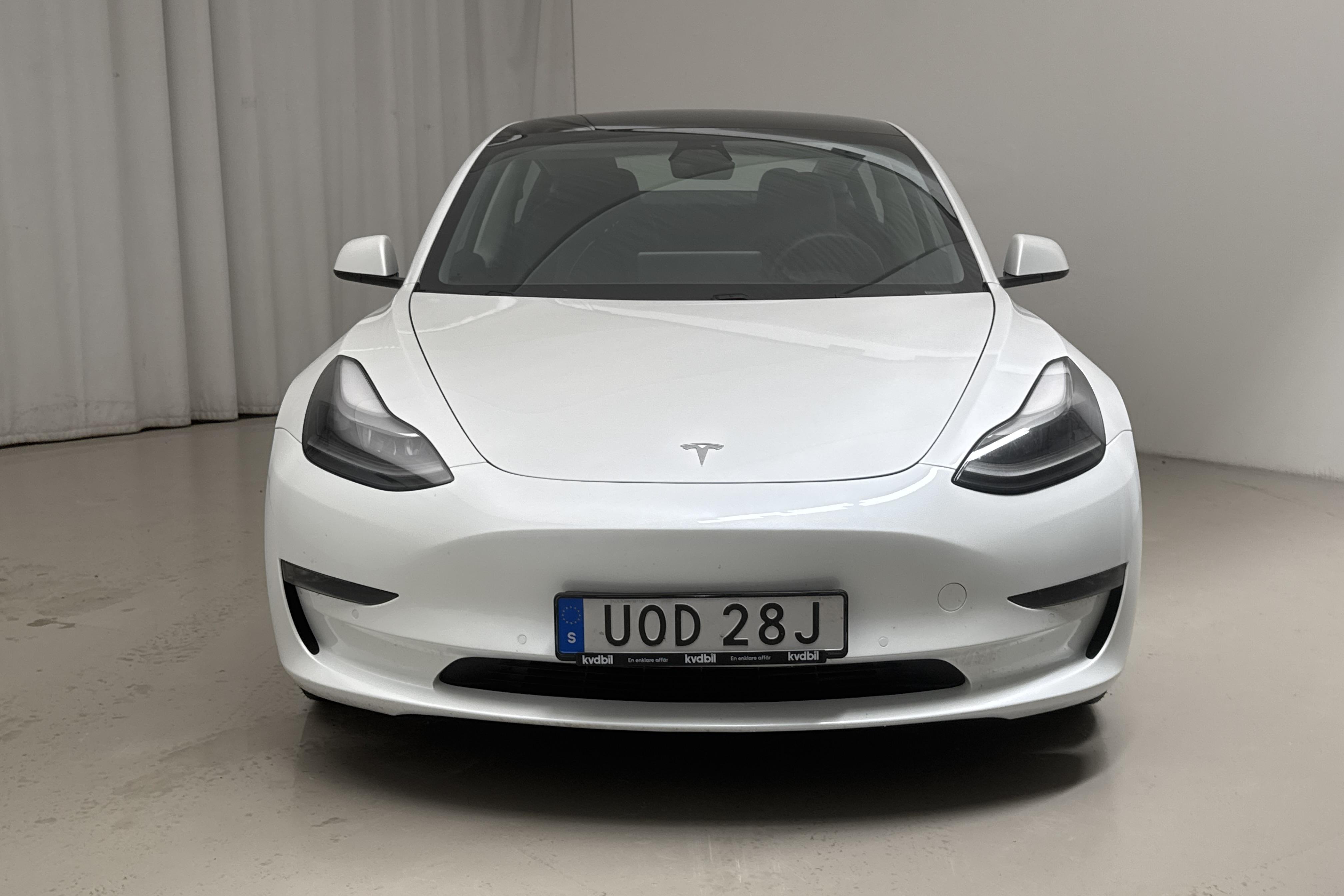 Tesla Model 3 Long Range Dual Motor AWD - 8 387 mil - Automat - vit - 2021