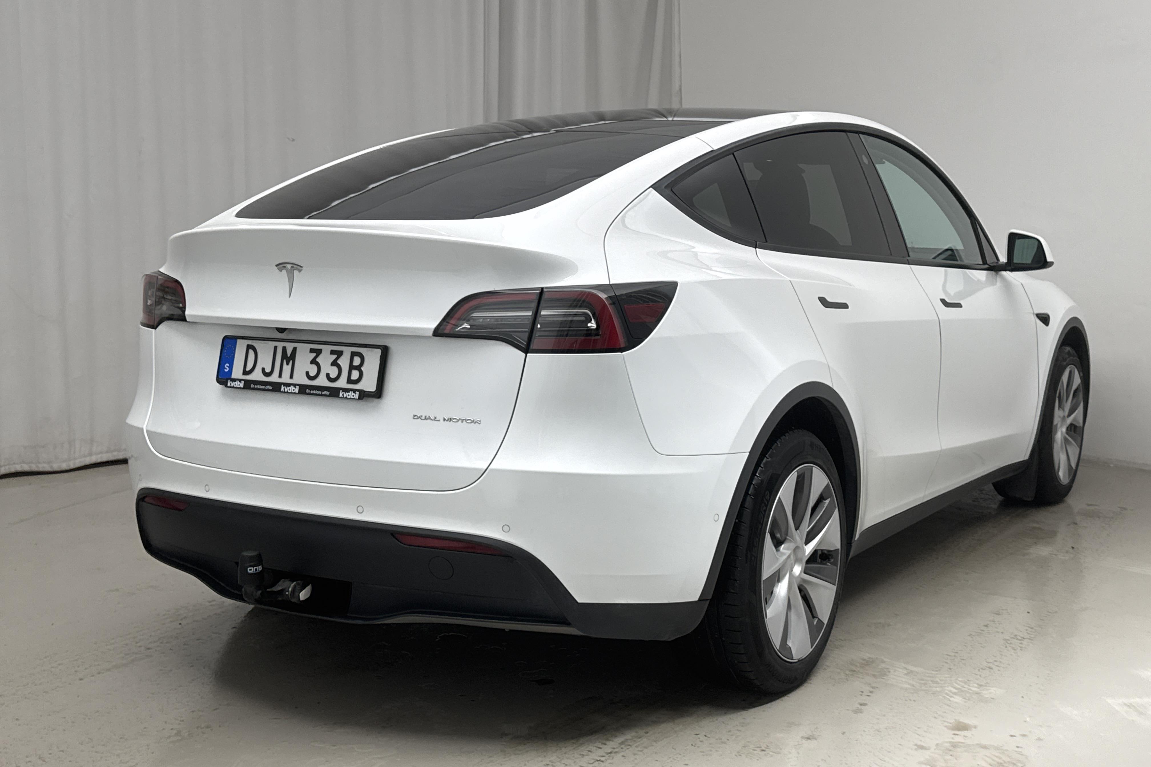 Tesla Model Y Long Range Dual Motor AWD - 3 236 mil - Automat - vit - 2022