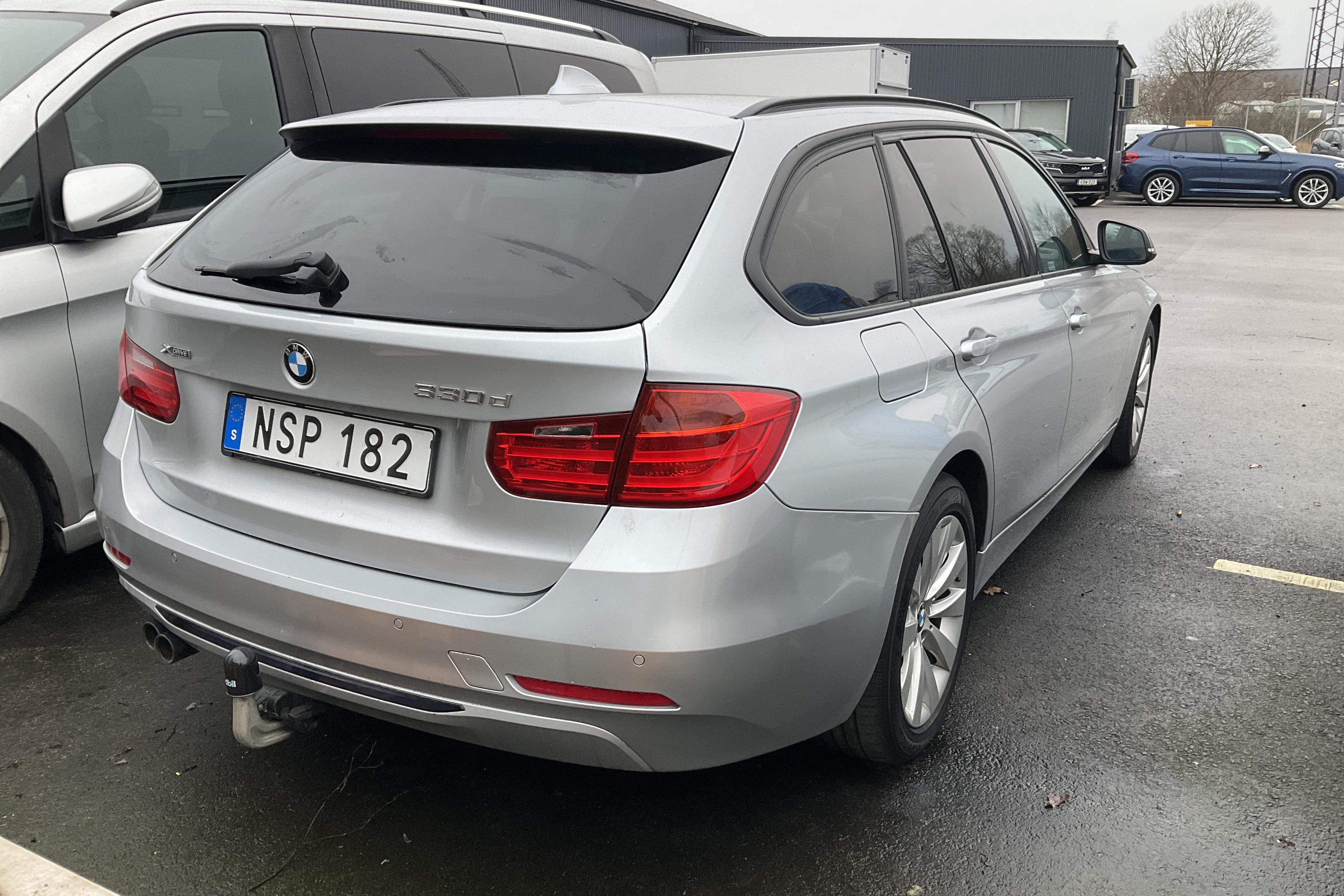 BMW 330d xDrive Touring, F31 (258hk) - 16 353 mil - Automat - silver - 2015