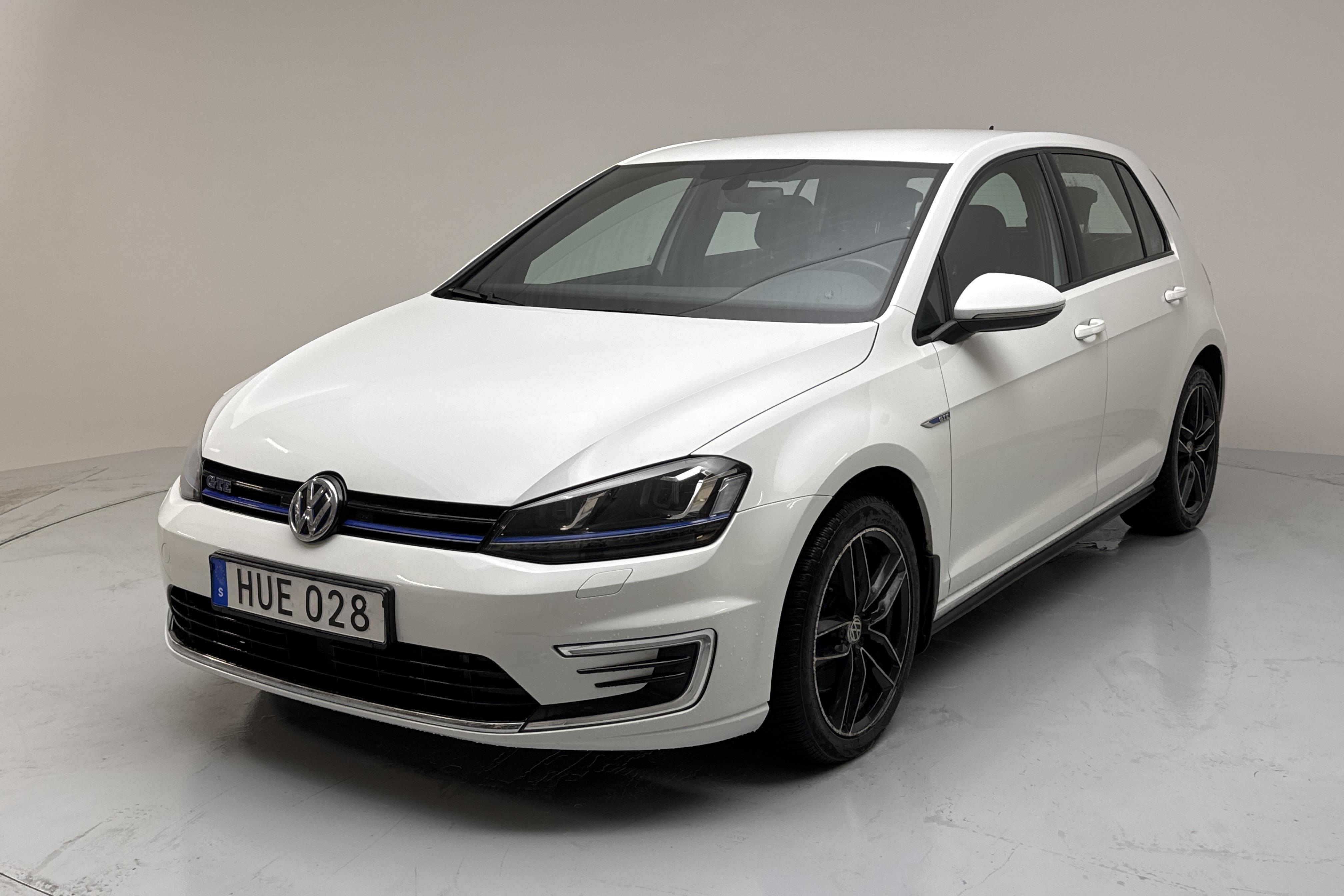 VW Golf VII 1.4 Plug-in-Hybrid 5dr (204hk) - 18 100 mil - Automat - vit - 2016