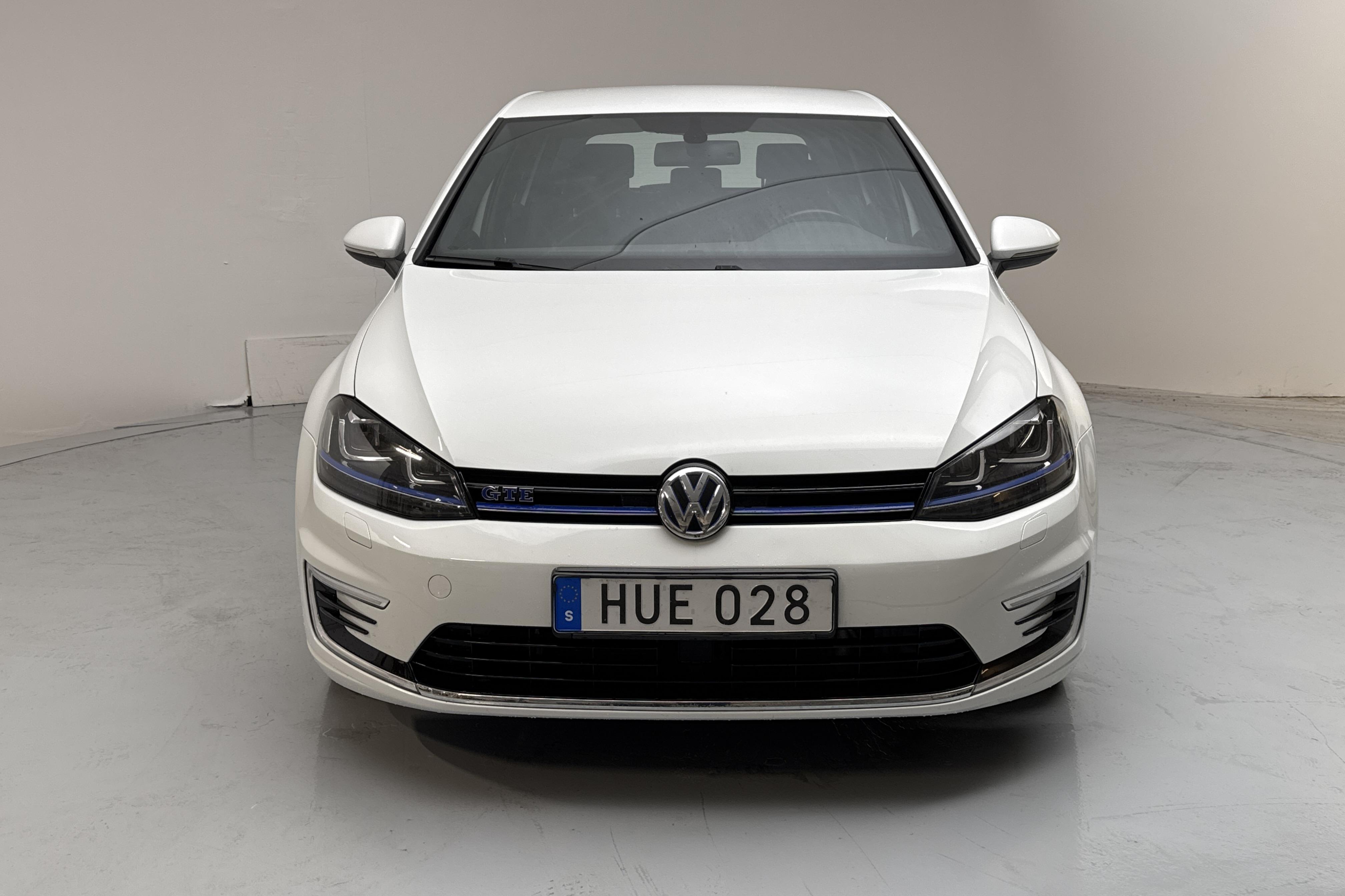 VW Golf VII 1.4 Plug-in-Hybrid 5dr (204hk) - 18 100 mil - Automat - vit - 2016