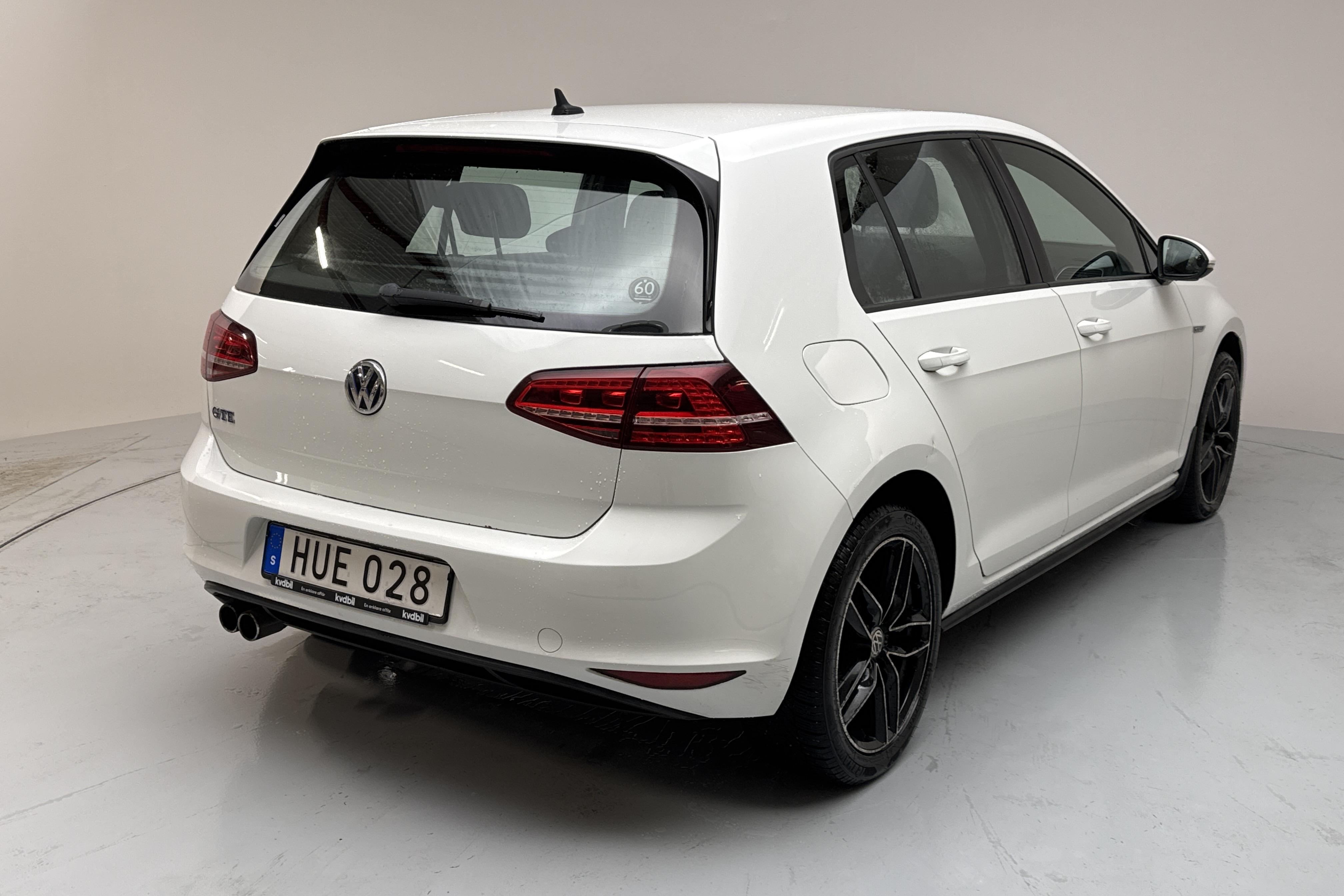 VW Golf VII 1.4 Plug-in-Hybrid 5dr (204hk) - 18 100 mil - Automat - vit - 2016