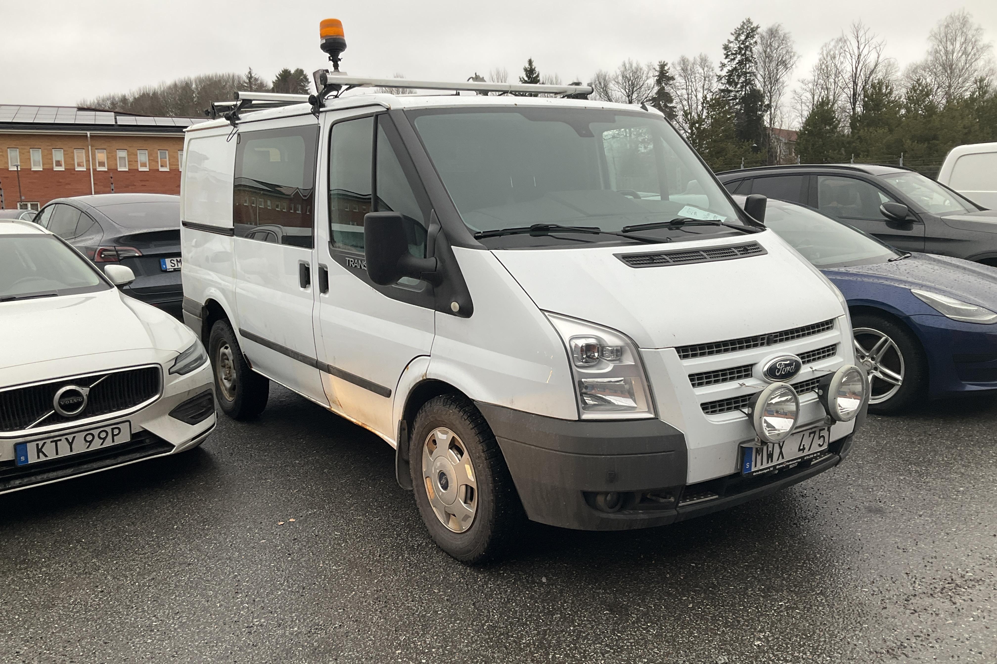 Ford Transit 330 2.2 TDCi AWD Skåp (125hk) - 13 554 mil - Manuell - vit - 2012