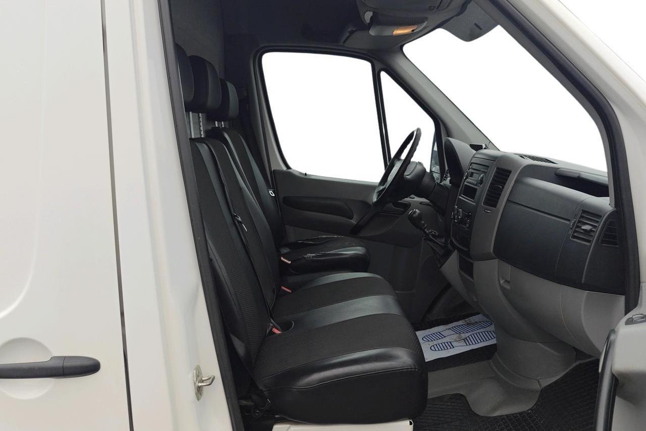 VW Crafter 35 2.0 TDI Skåp (163hk) - 21 877 mil - Manuell - vit - 2014