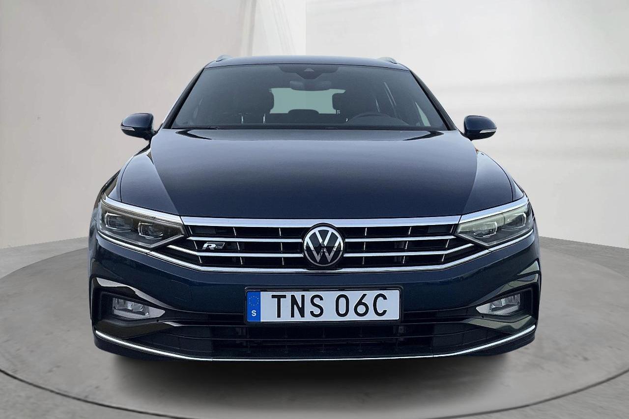 VW Passat 2.0 TDI Sportscombi (200hk) - 6 387 mil - Automat - blå - 2021