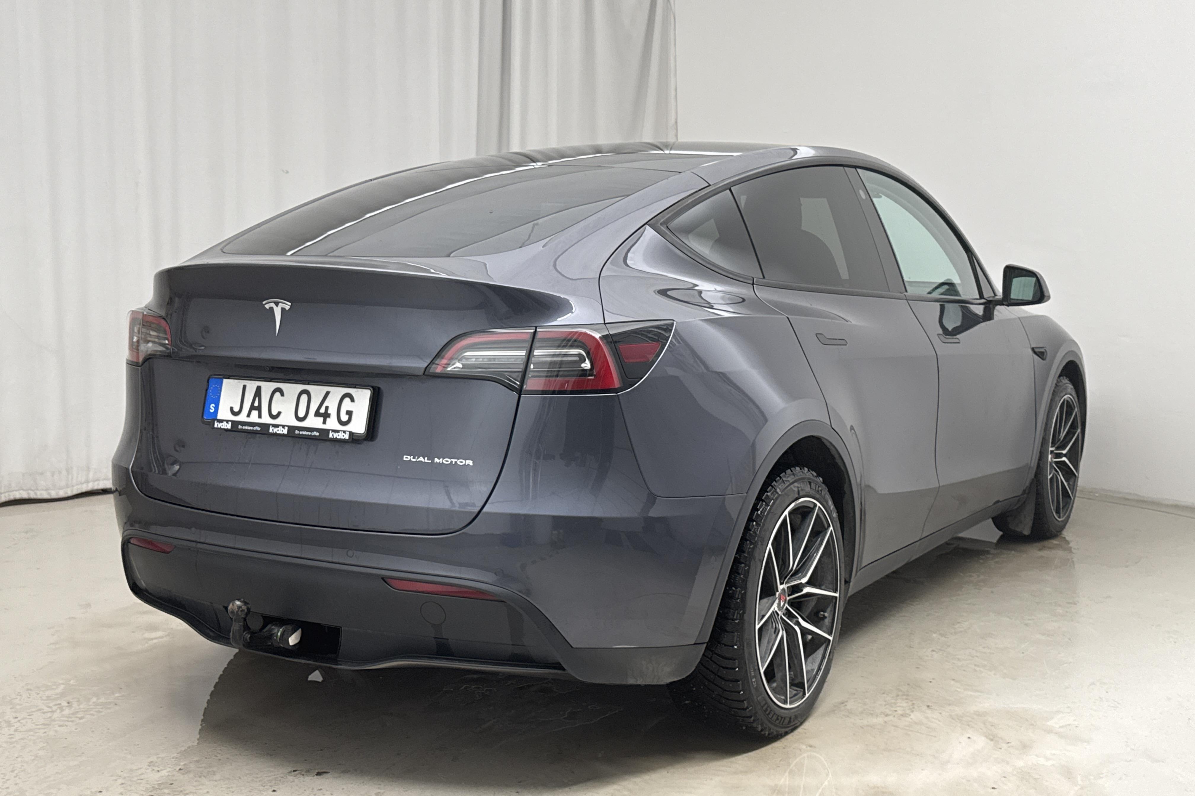 Tesla Model Y Long Range Dual Motor AWD - 41 900 km - Automatic - gray - 2022