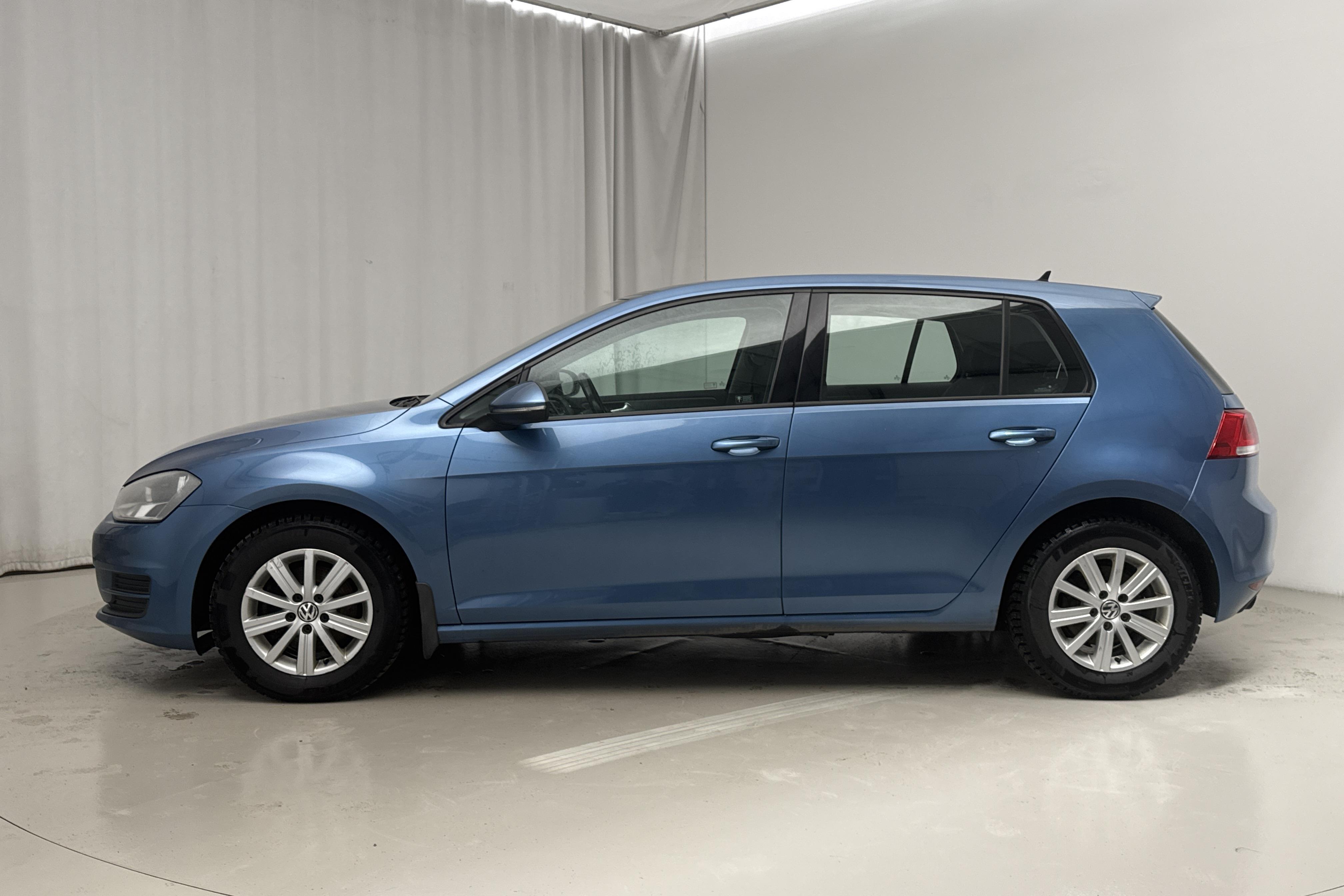 VW Golf VII 1.6 TDI BlueMotion Technology 5dr (105hk) - 179 880 km - Automaatne - sinine - 2013