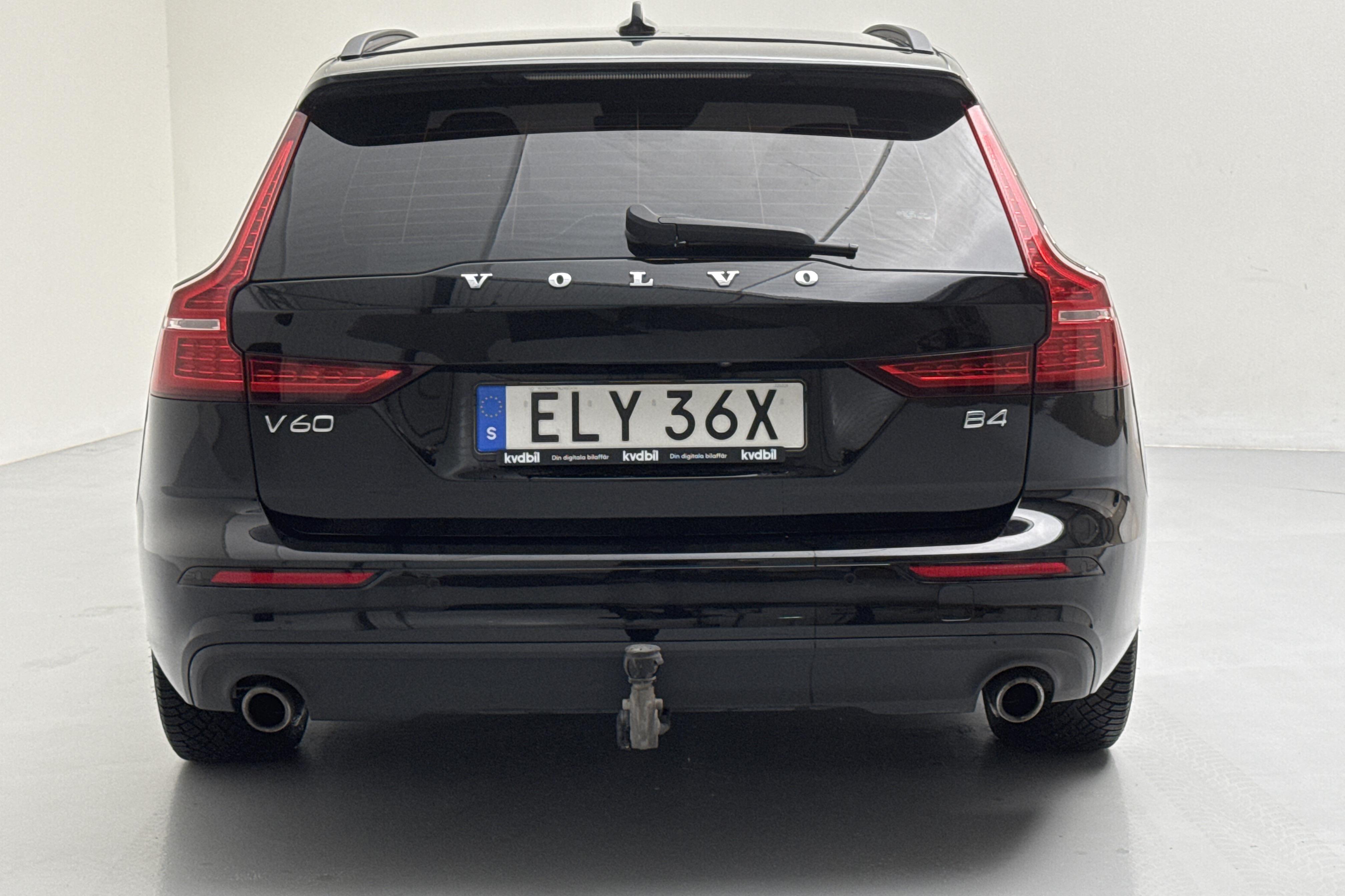 Volvo V60 B4 Mildhybrid, Diesel (197hk) - 113 160 km - Automatyczna - czarny - 2022