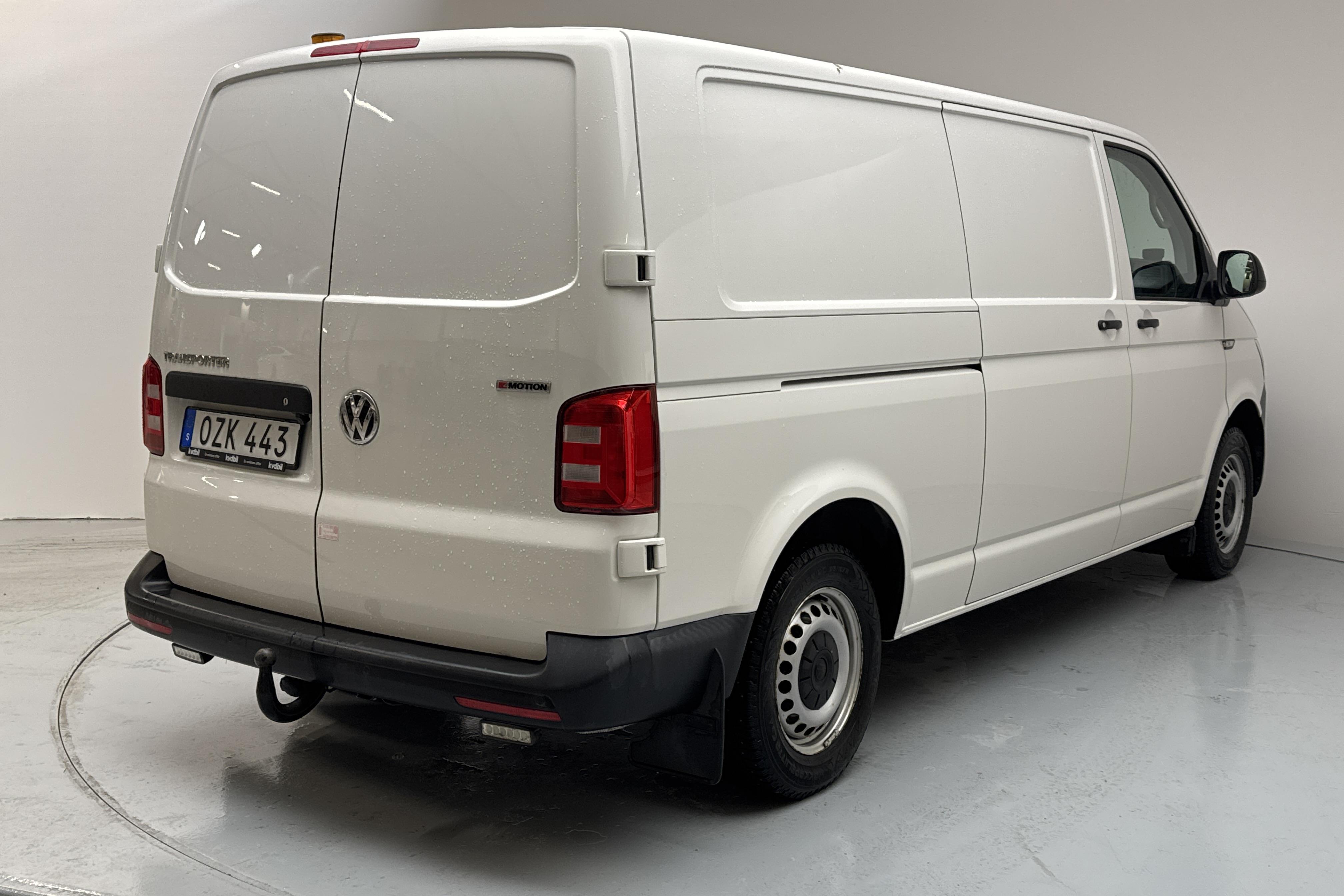 VW Transporter T6 2.0 TDI BMT Skåp 4MOTION (150hk) - 45 730 km - Automatyczna - biały - 2018