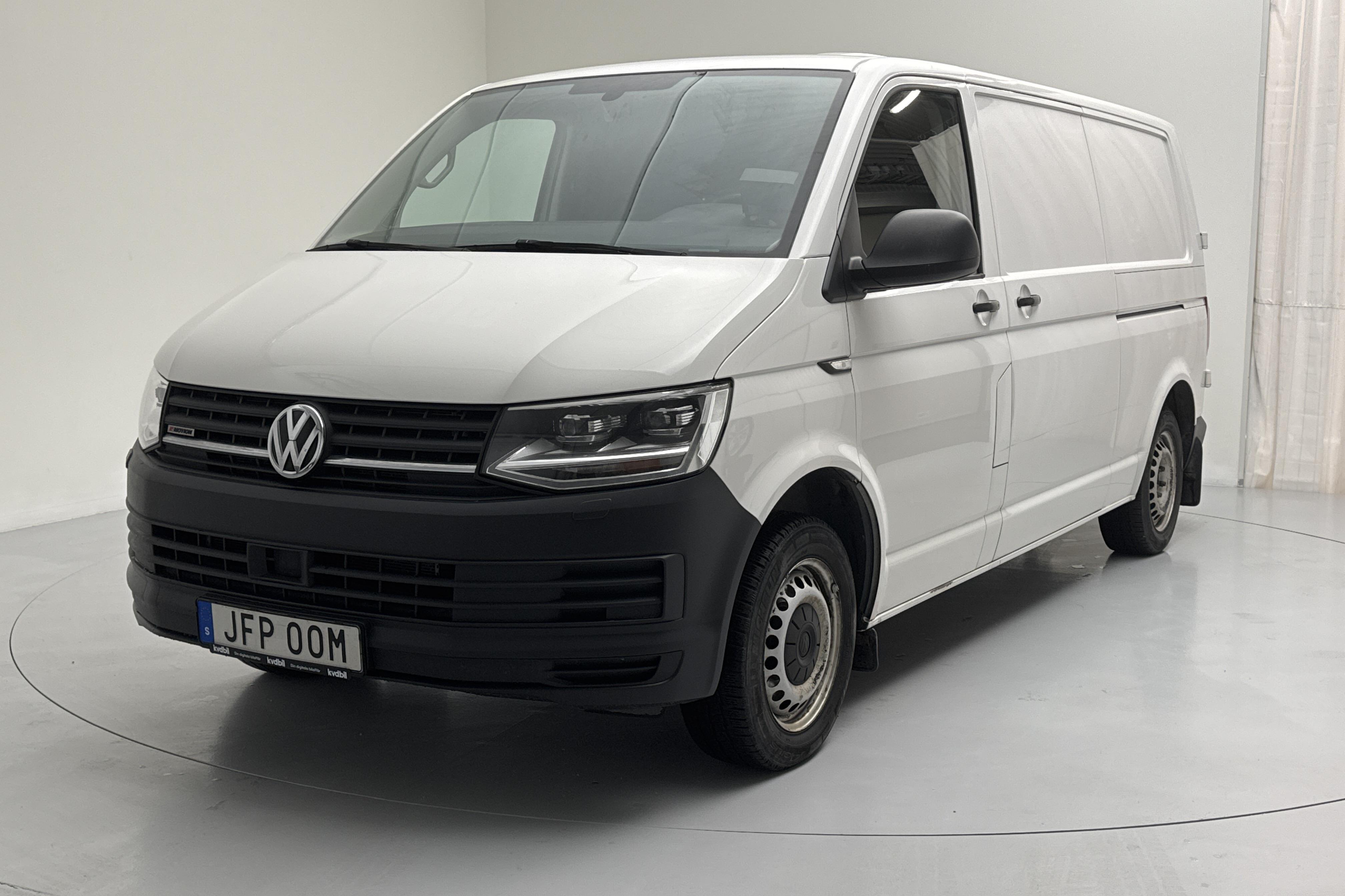 VW Transporter T32 2.0 TDI BMT Skåp 4MOTION (150hk) - 13 725 mil - Automat - vit - 2019