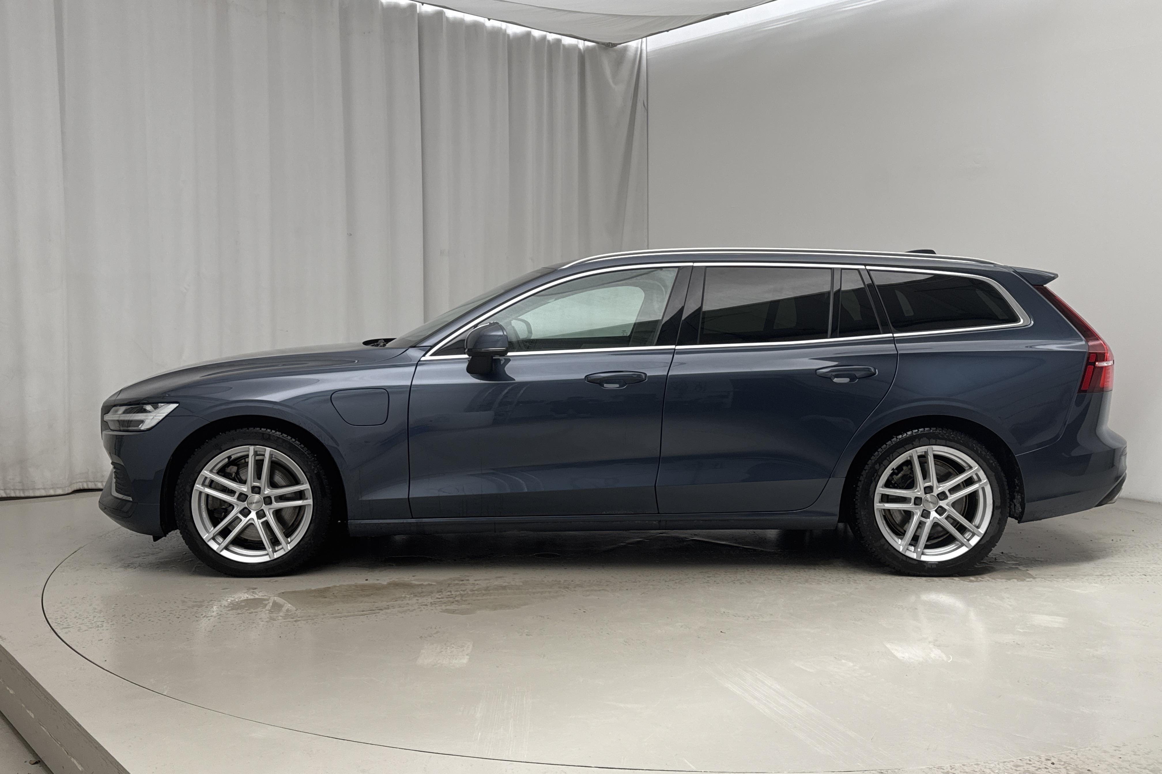 Volvo V60 T6 AWD Twin Engine (340hk) - 3 927 mil - Automat - Dark Blue - 2022