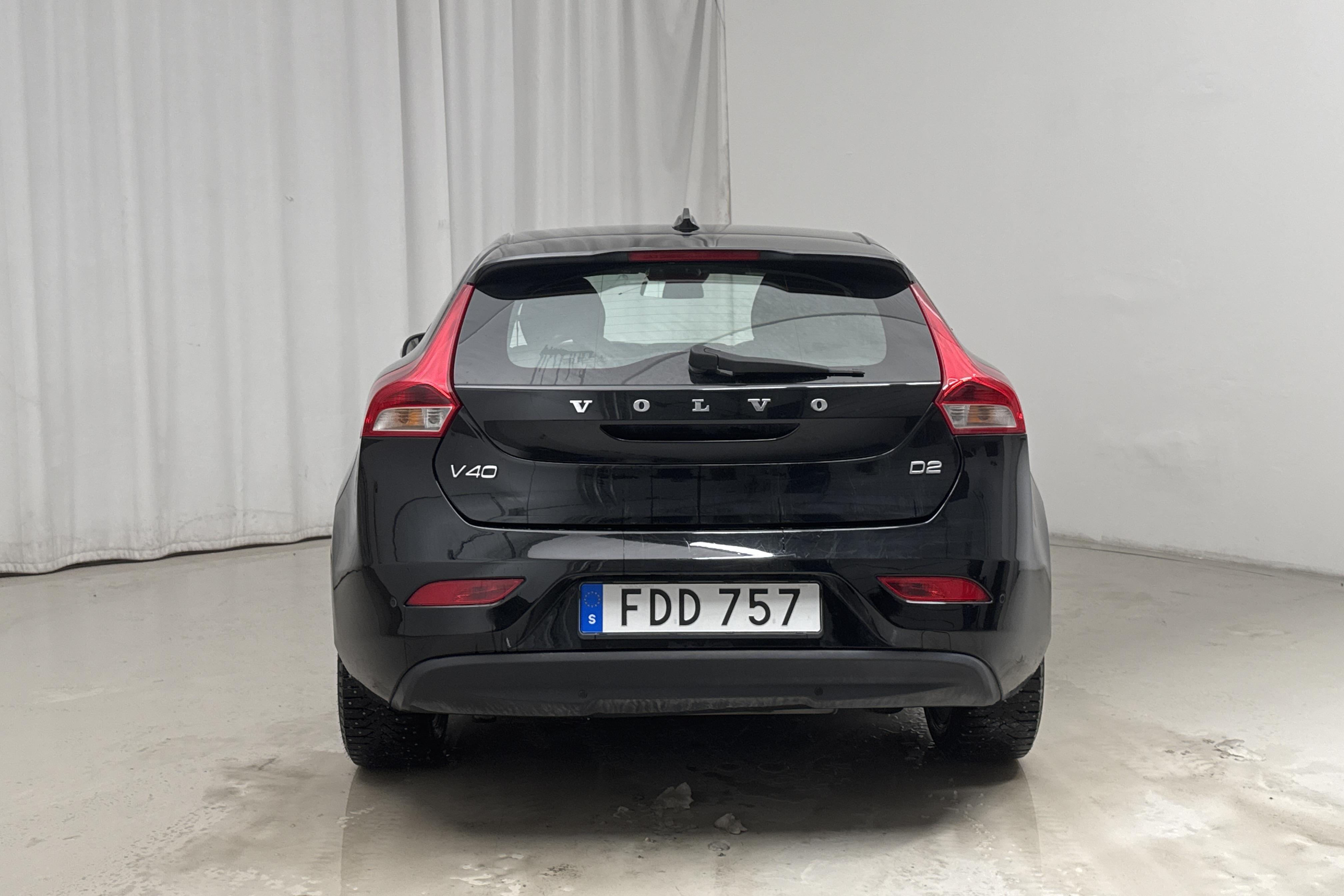 Volvo V40 D2 (120hk) - 134 970 km - Manualna - czarny - 2016