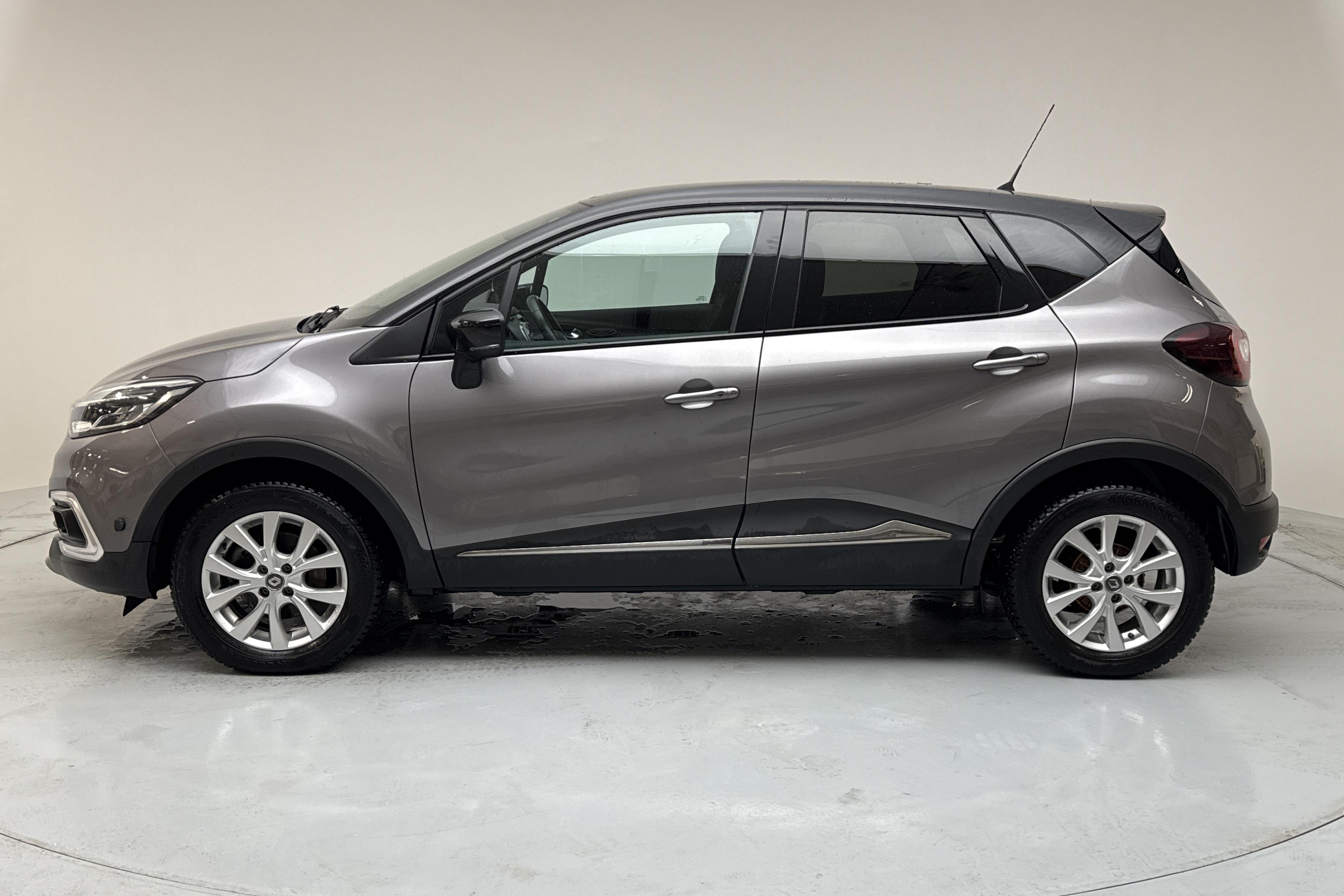 Renault Captur 1.3 TCe (150hk) - 4 181 mil - Automat - 2019