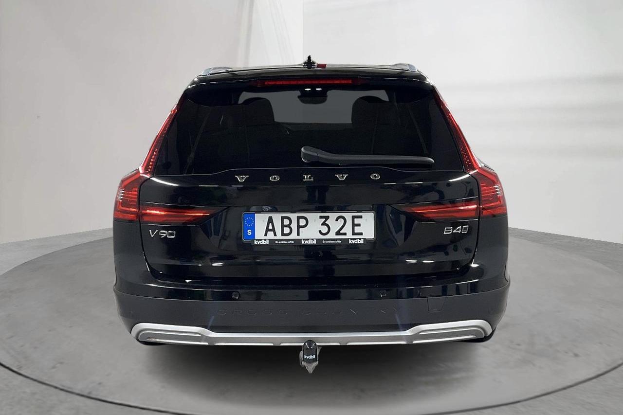 Volvo V90 B4 Cross Country AWD Mildhybrid, Diesel (197hk) - 6 469 mil - Automat - svart - 2022